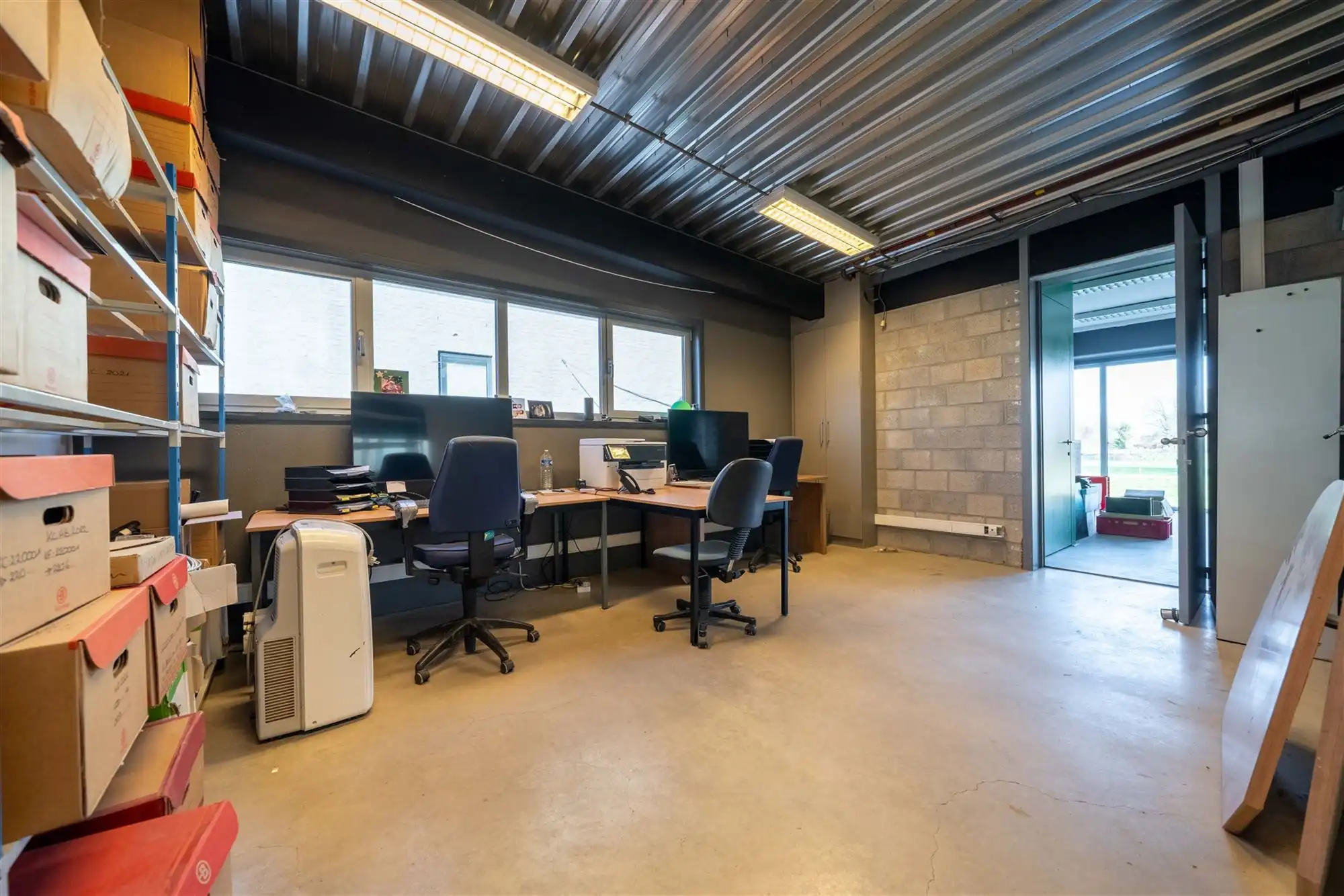 Prachtig recent handelspand in Heist-op-den-Berg te huur! foto 22