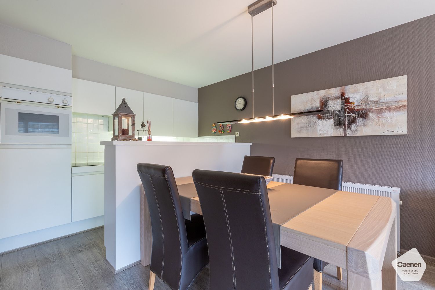 Uitzonderlijk breed appartement, middenin de winkelstraat te Nieuwpoort-Bad foto 6