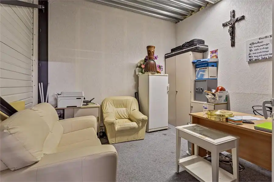 Bedrijfshal te koop in Geel via overdracht van aandelen foto 21