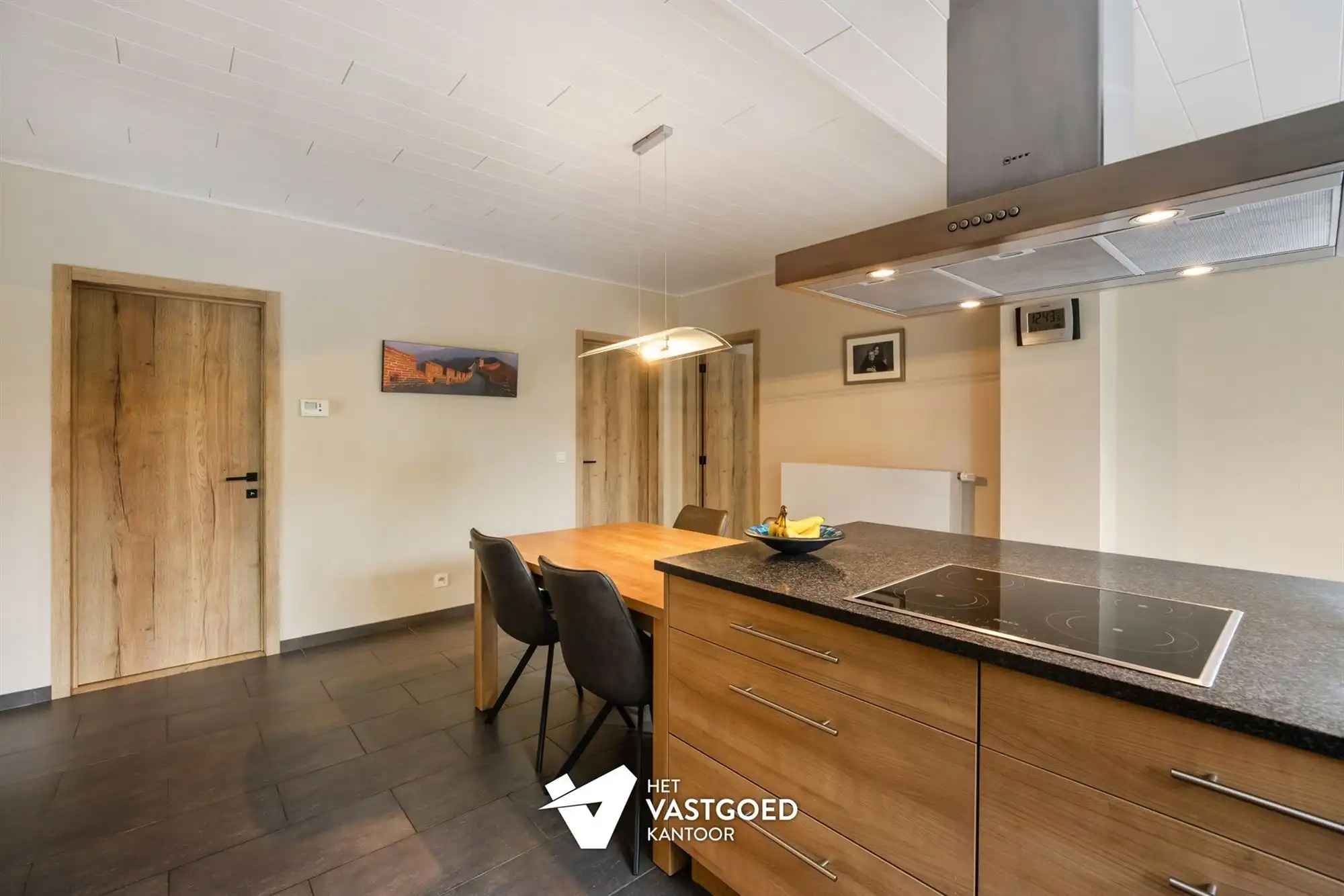 PERFECT ONDERHOUDEN WONING MET 6 SLAAPKAMERS EN WERKHUIS/GARAGE IN GROENE OMGEVING TE VIVERSEL foto 13