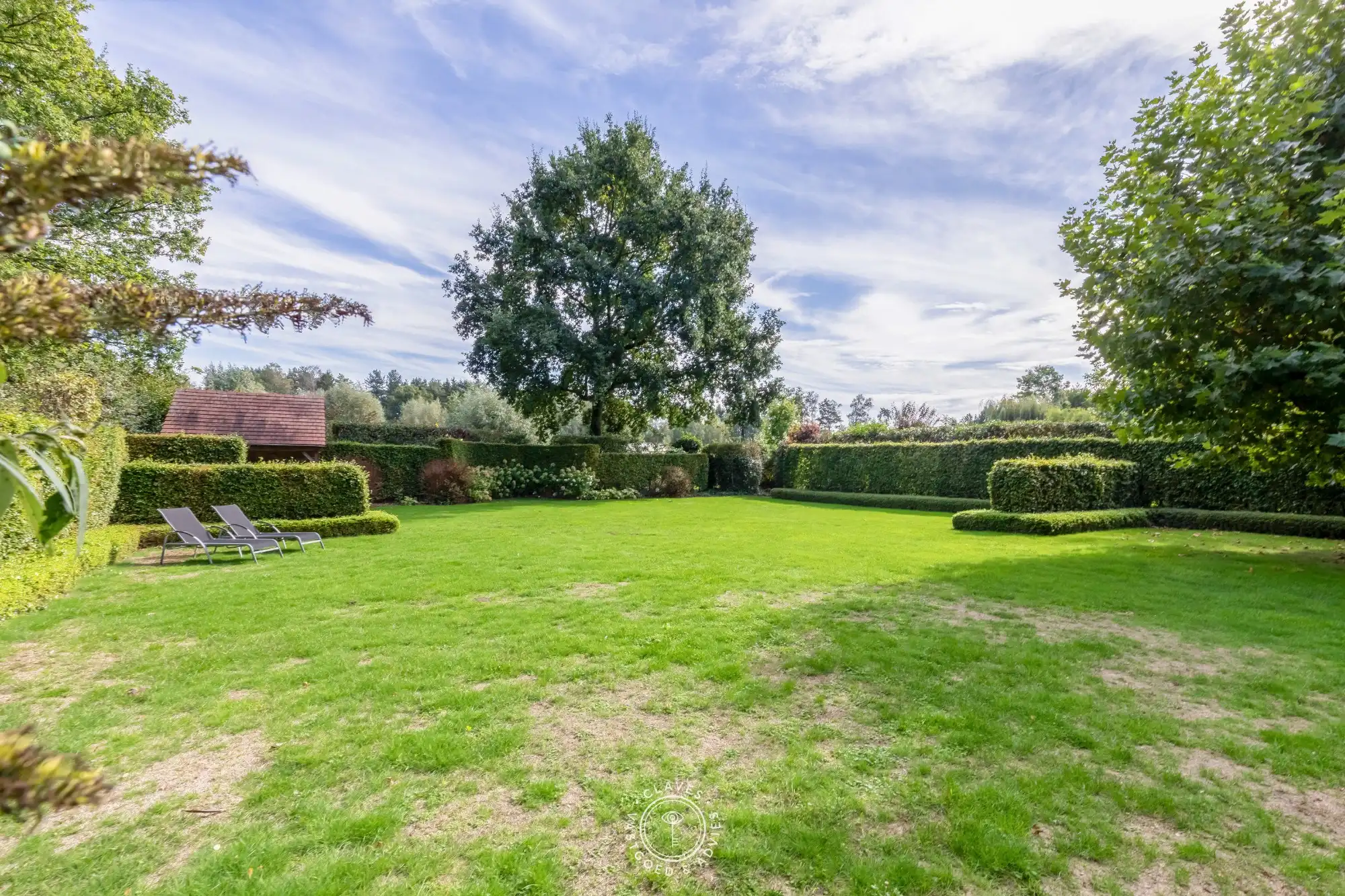 Residentiële villa op een uitzonderlijk groen perceel van meer dan 2.000 m² in de gegeerde Eikenlaan te Belsele foto 27