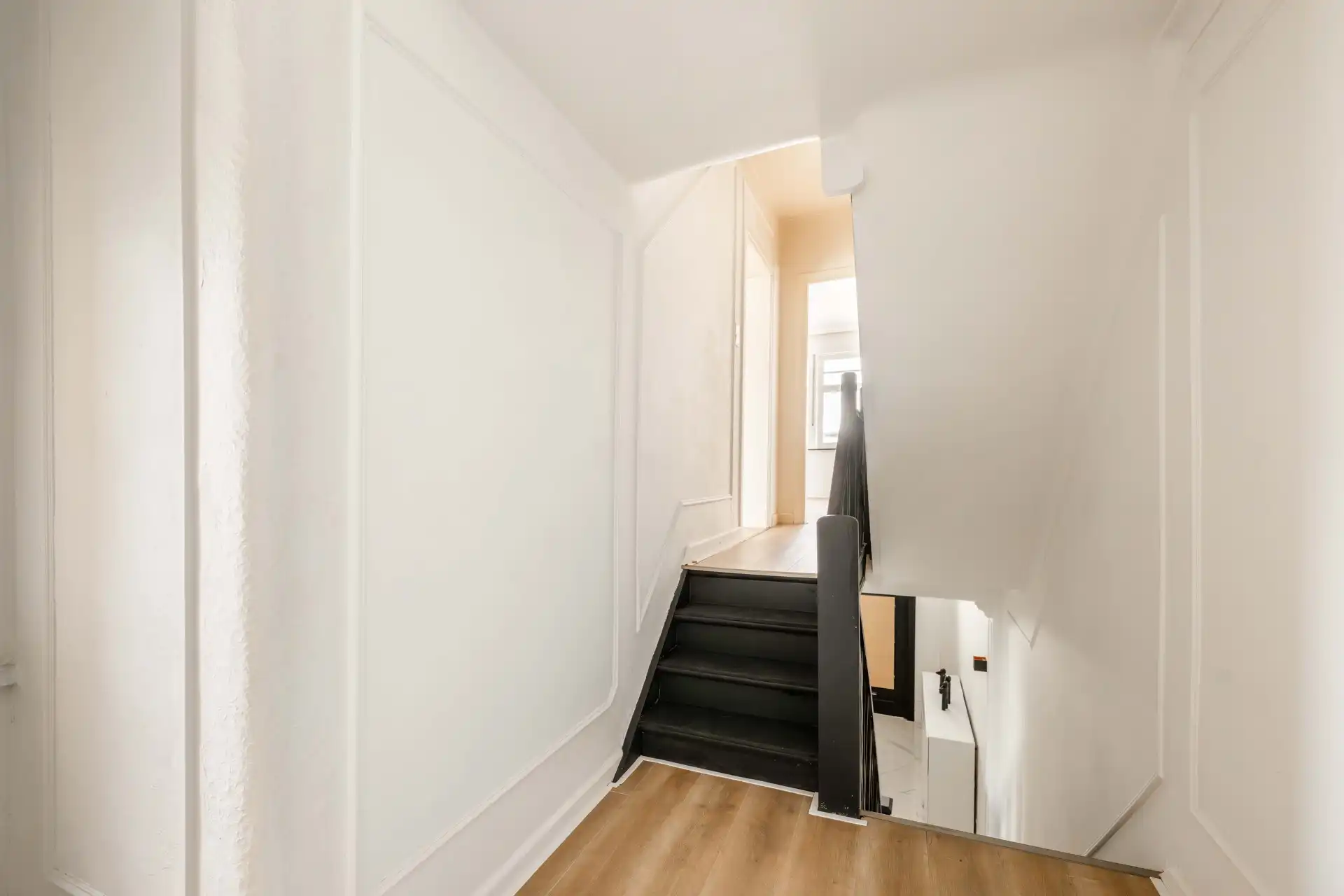 Karaktervolle herenwoning met tuin, garage en tal van mogelijkheden in hartje Vichte ✨ foto 10