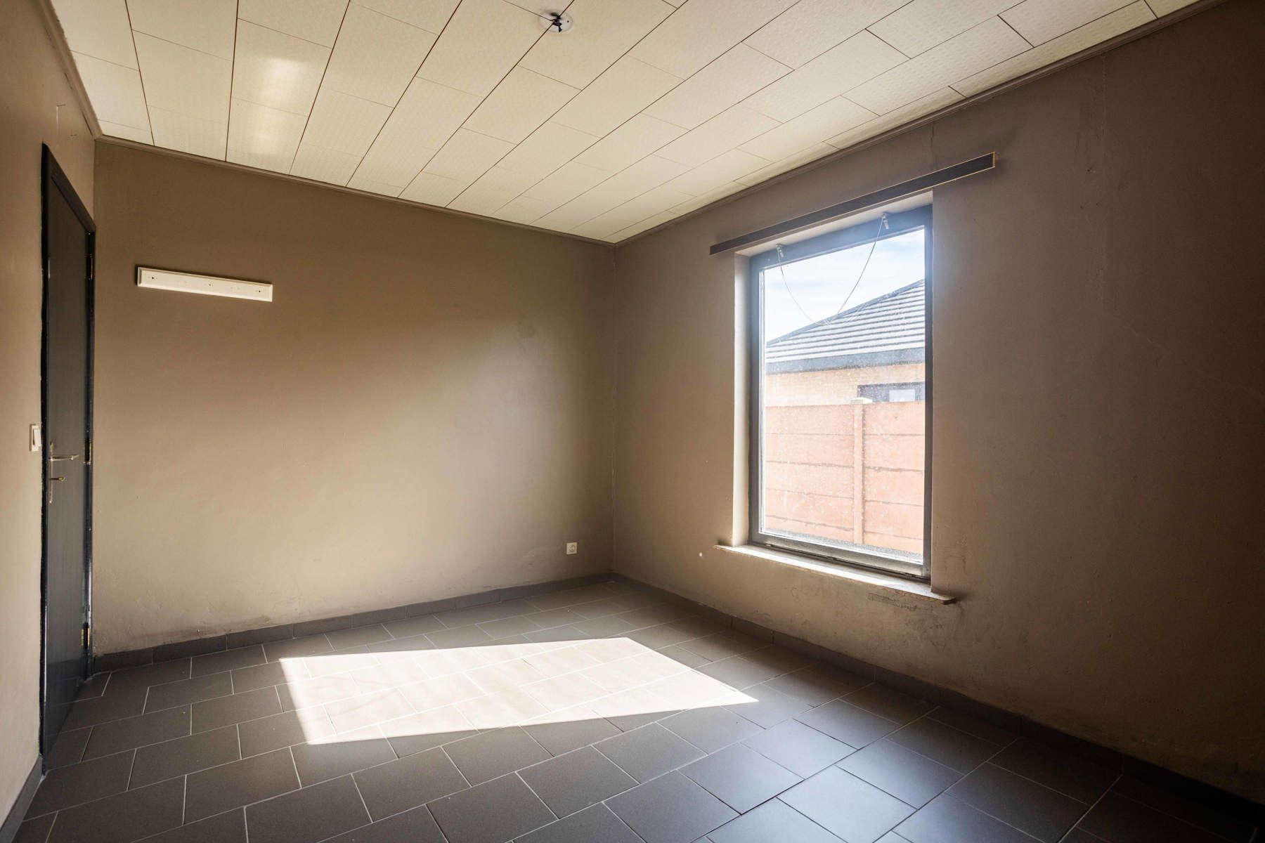 Te renoveren woning met tuin in rustige buurt van Lierde. foto 12