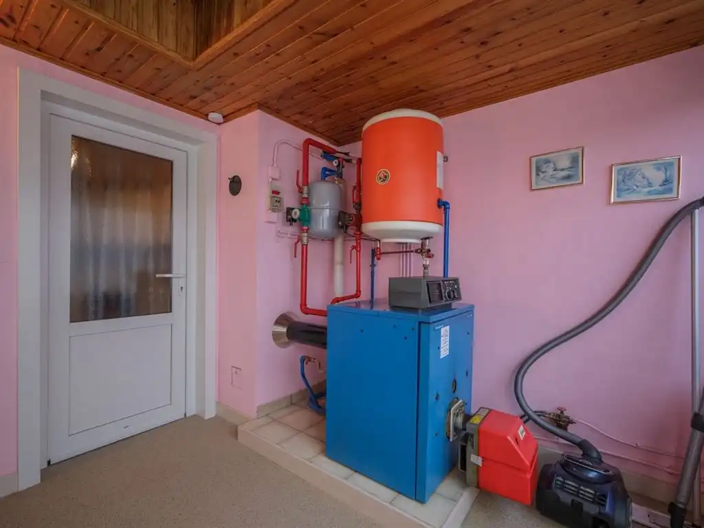 Te renoveren vrijstaande woning foto 21