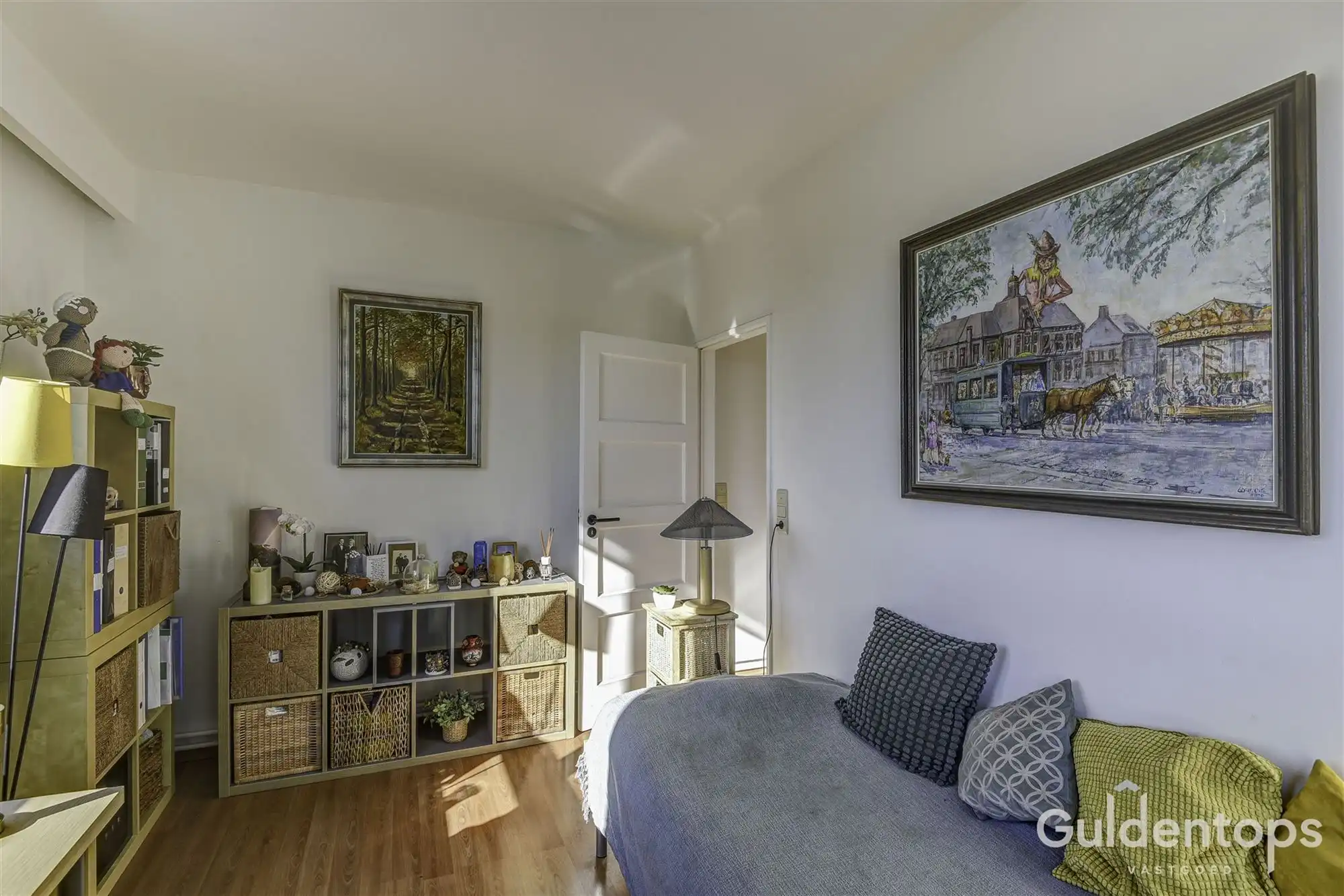 Knap vernieuwd 3-slaapkamerappartement (125 m²)  foto 30