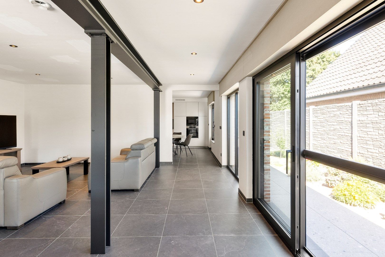 Prachtig gerenoveerde villa met 4 slaapkamers en ruime loods. foto 5