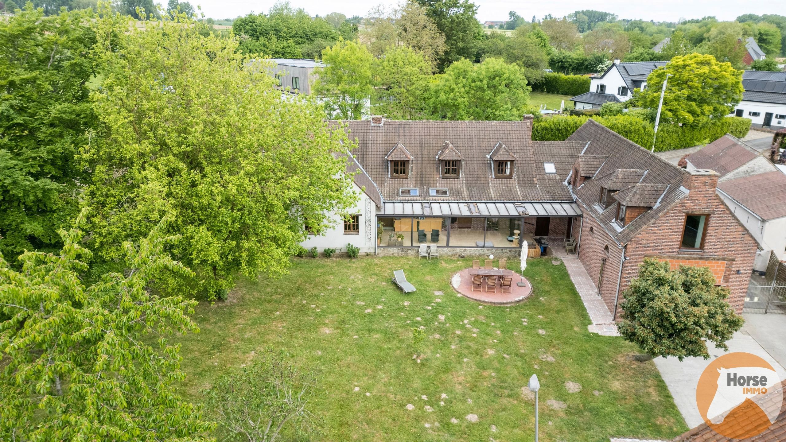 ZOTTEGEM - Hoeve met B&B en stallen op +/- 2,8HA foto 4