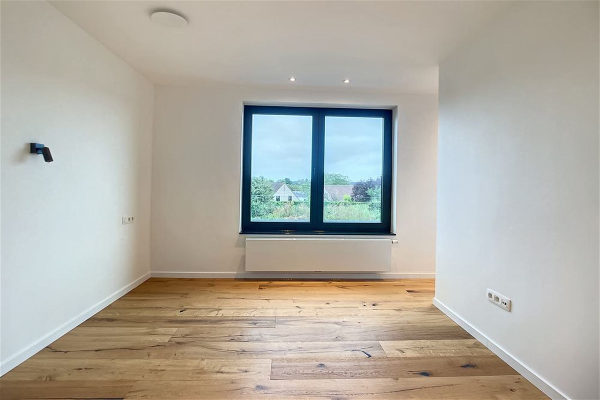 Moderne villa met 5 slaapkamers foto 25