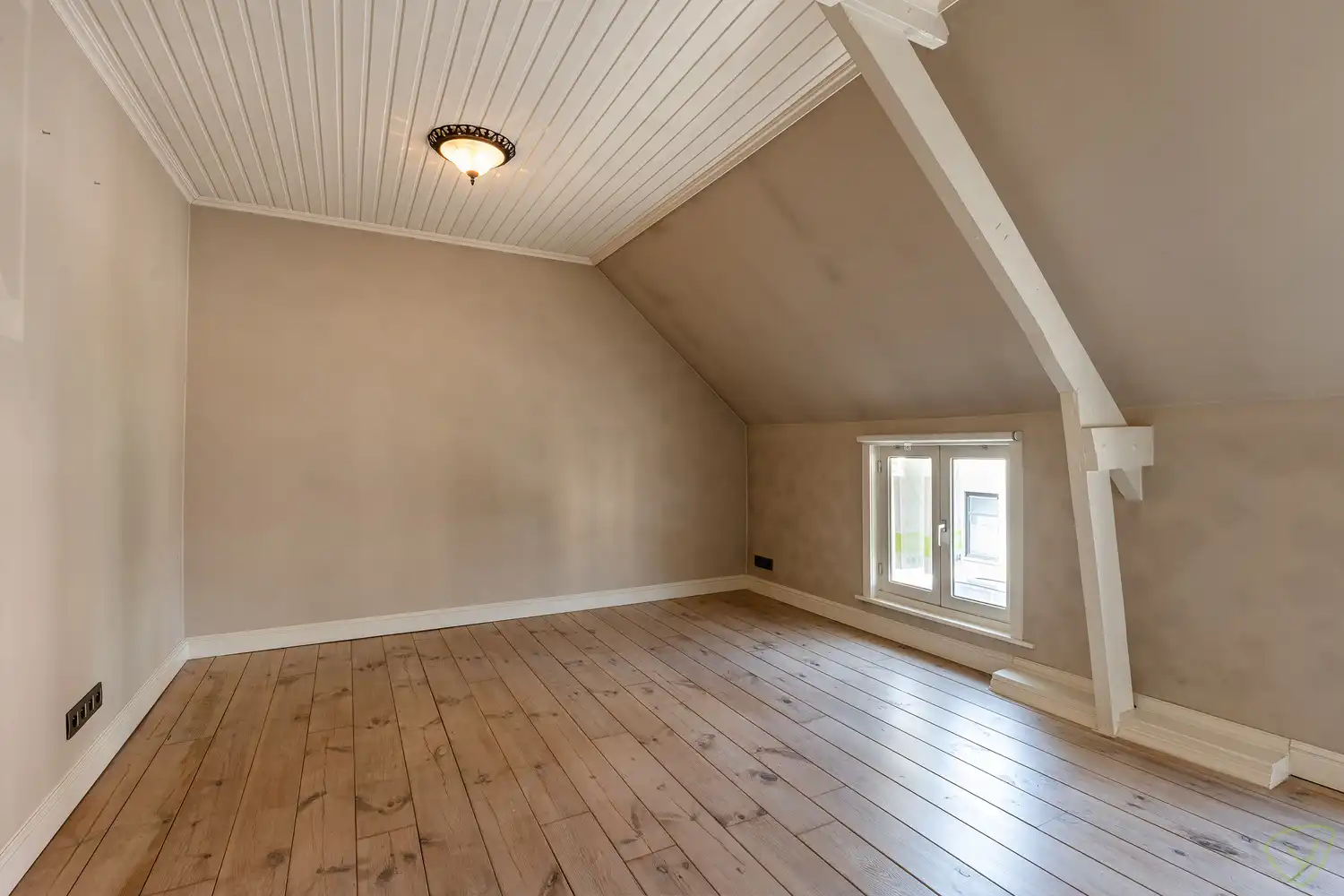 Gezellige instapklare woning met zonnig koertje in Eeklo! foto 19
