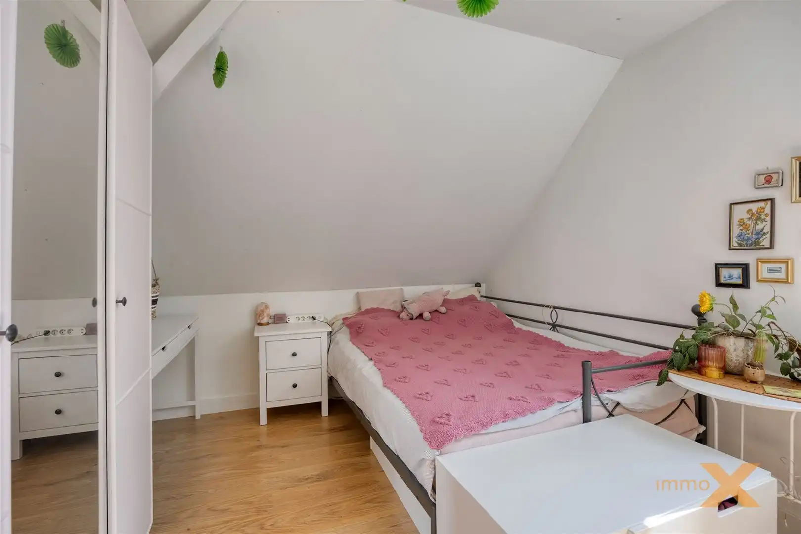 INSTAPKLARE HOEVEWONING MET STALLINGEN EN WEIDEN foto 28