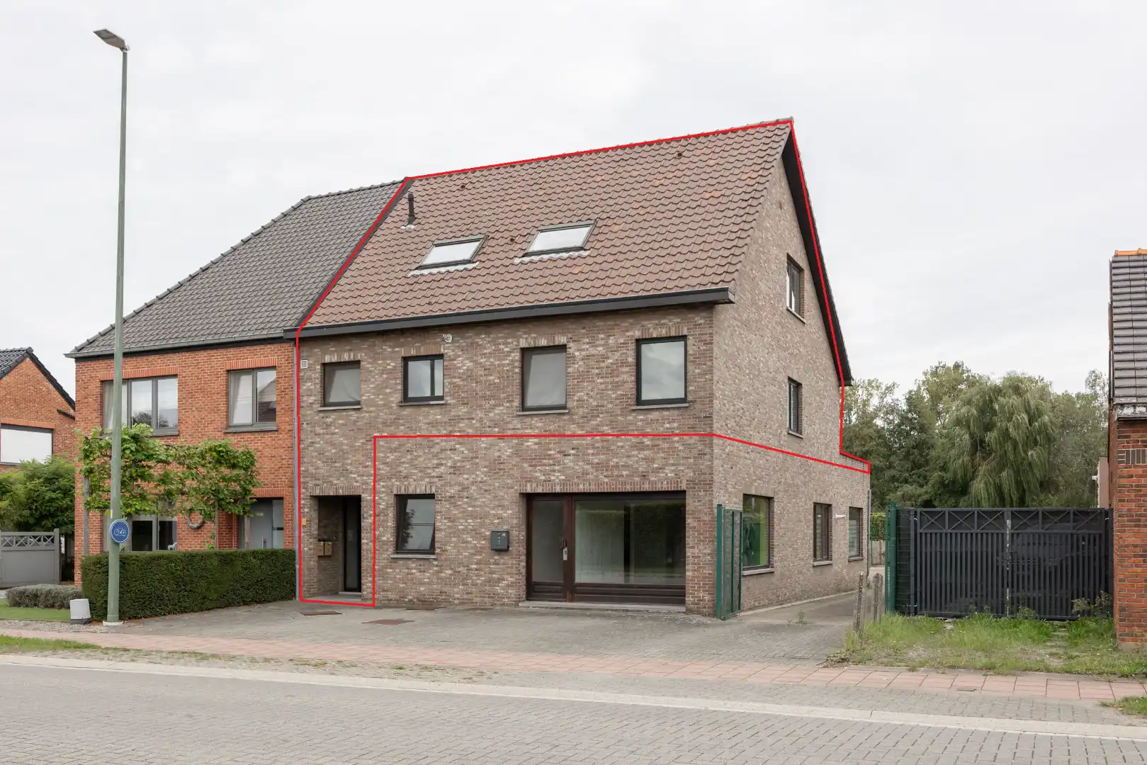 Ruim duplex appartement (kangoeroewoning) te koop! foto {{pictureIndex}}