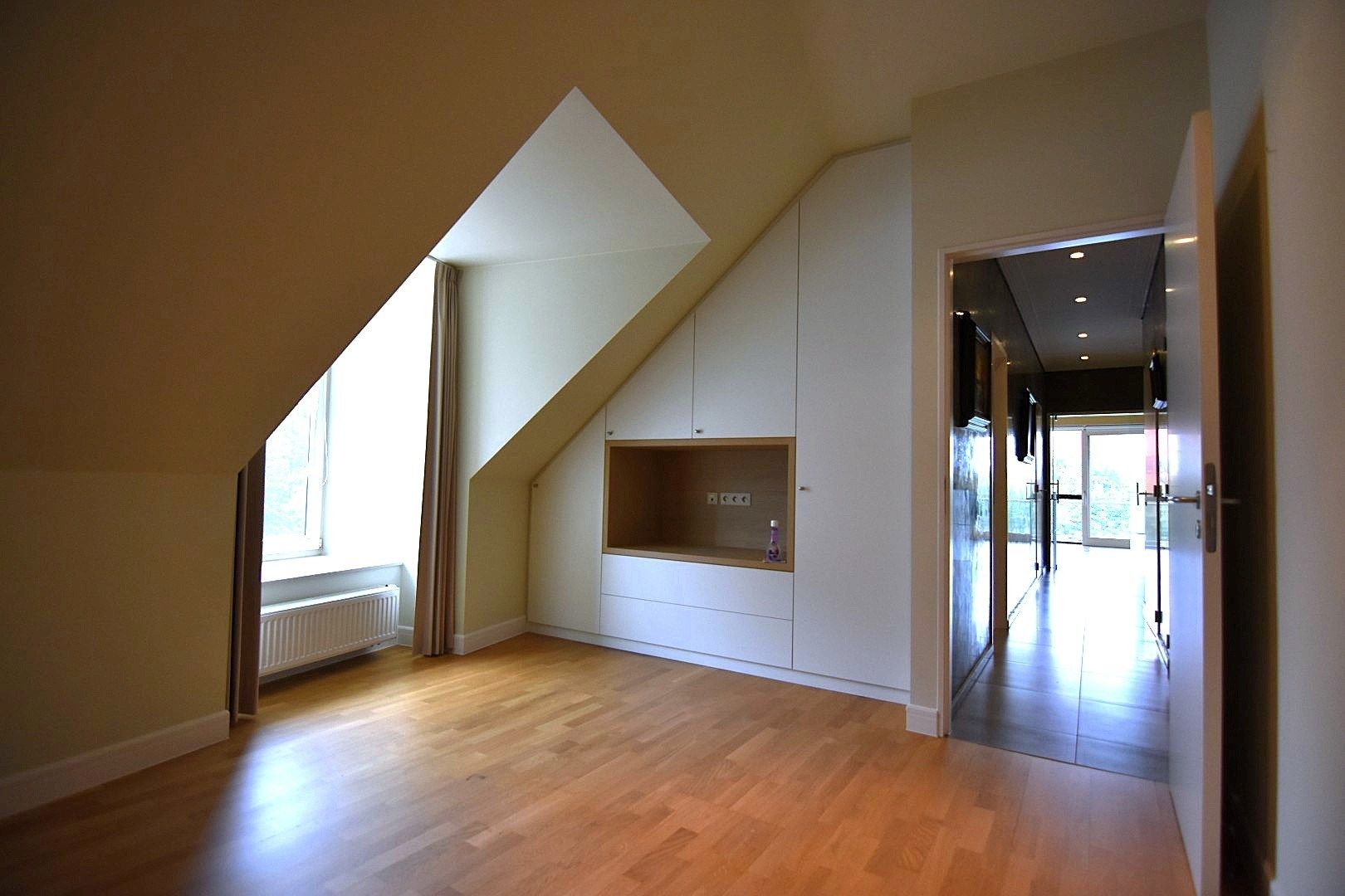 Luxe hoekappartement aan stadspark foto 19