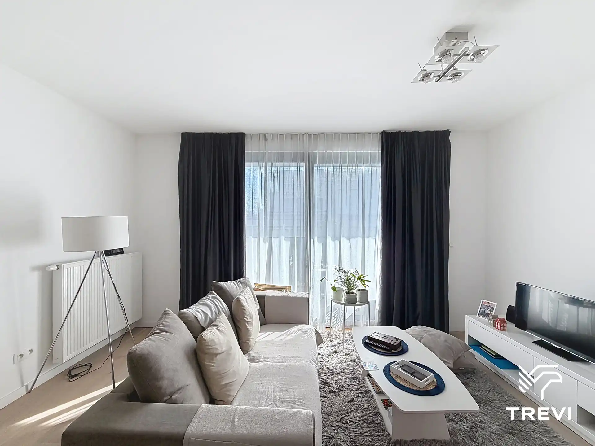 Appartement met 1 slaapkamer + parking in de Europese wijk ! foto 2
