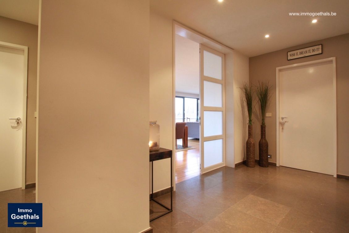 Luxe Appartement in centrum Waregem. foto 5