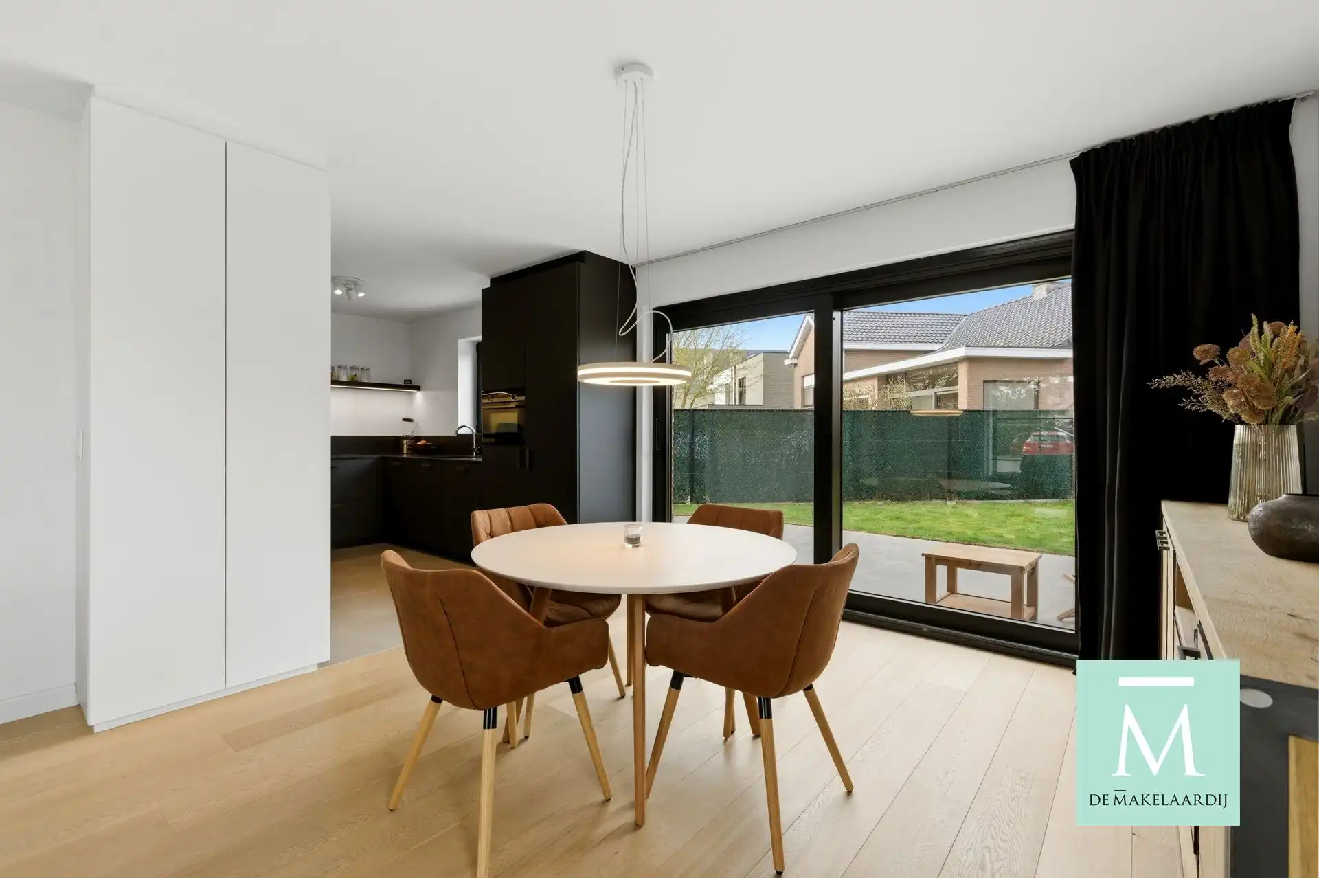 Recente woning met 3 ruime slaapkamers gelegen in het centrum van Rijmenam en vlakbij het Imelda ziekenhuis foto 4