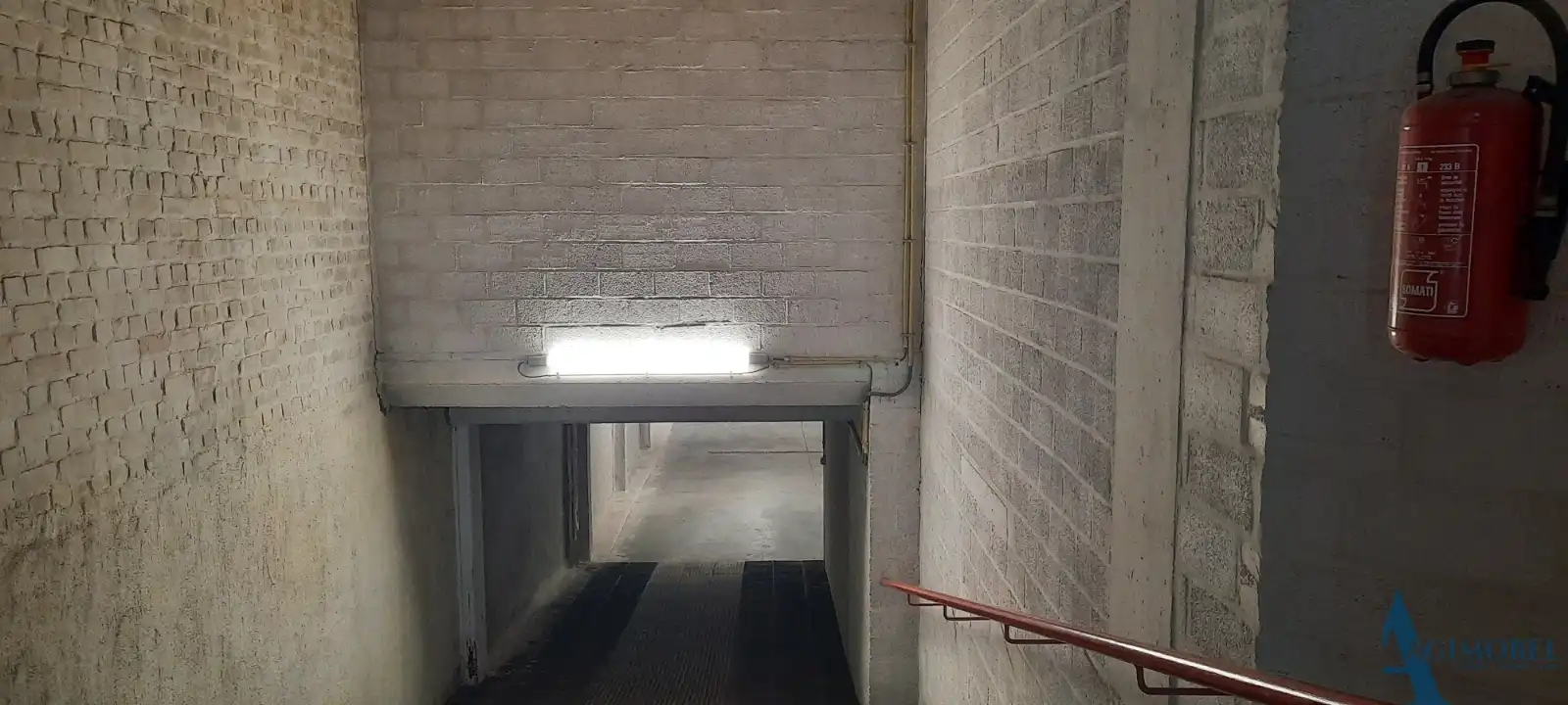 garagebox op niveau -1 -op de P. Parmentierlaan nabij de Zeedijk foto 4