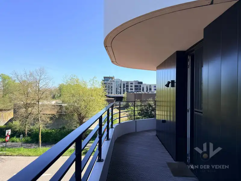 STUDIO OP EEN TOPLOCATIE!! foto 9