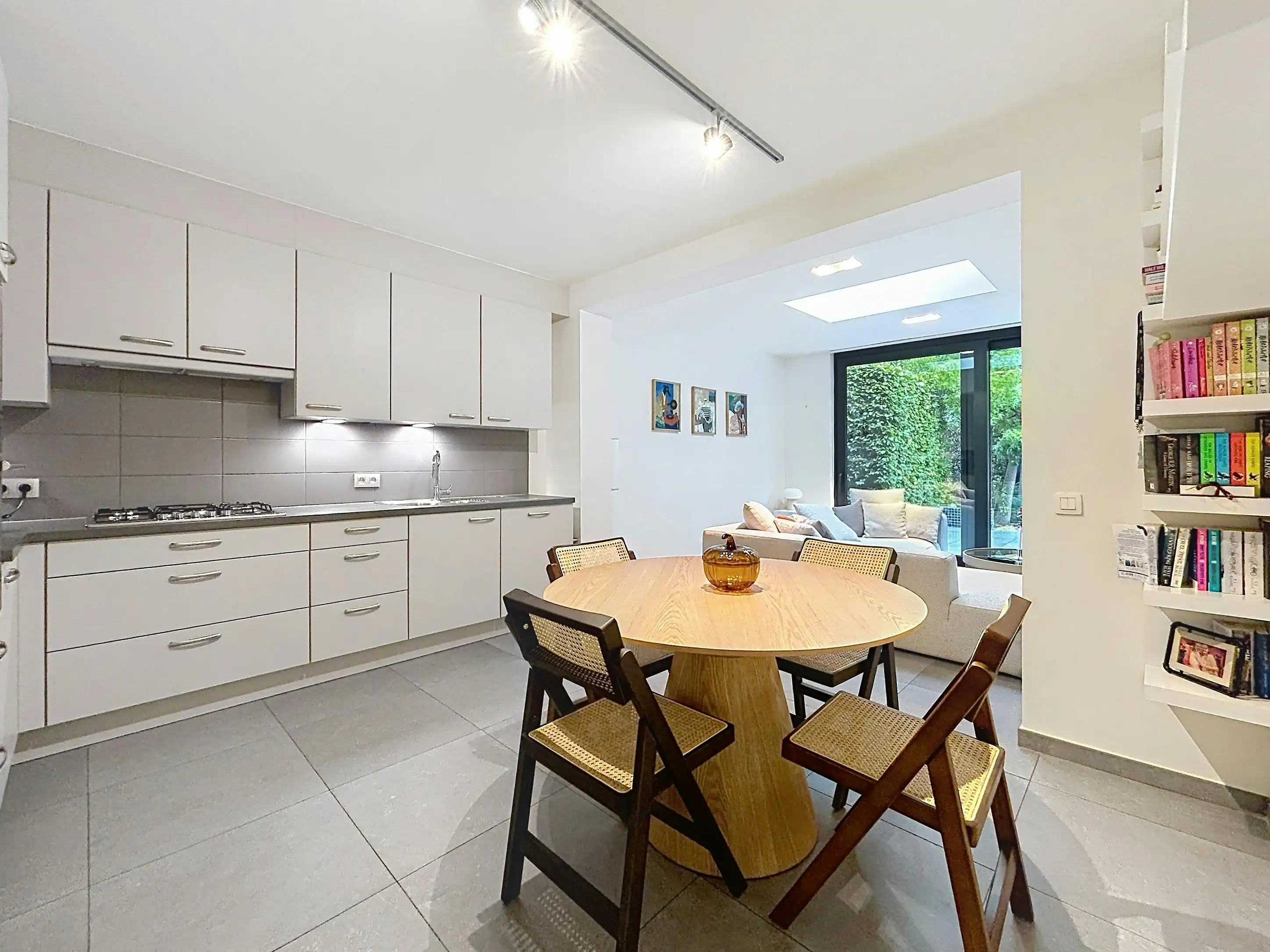 Ruime kangoeroewoning van ca. 308 m² te koop in Wilrijk foto 15