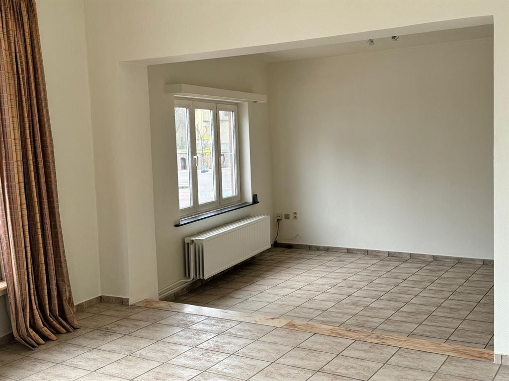 Half-vrijstaande woning met 3 slaapkamers foto 9
