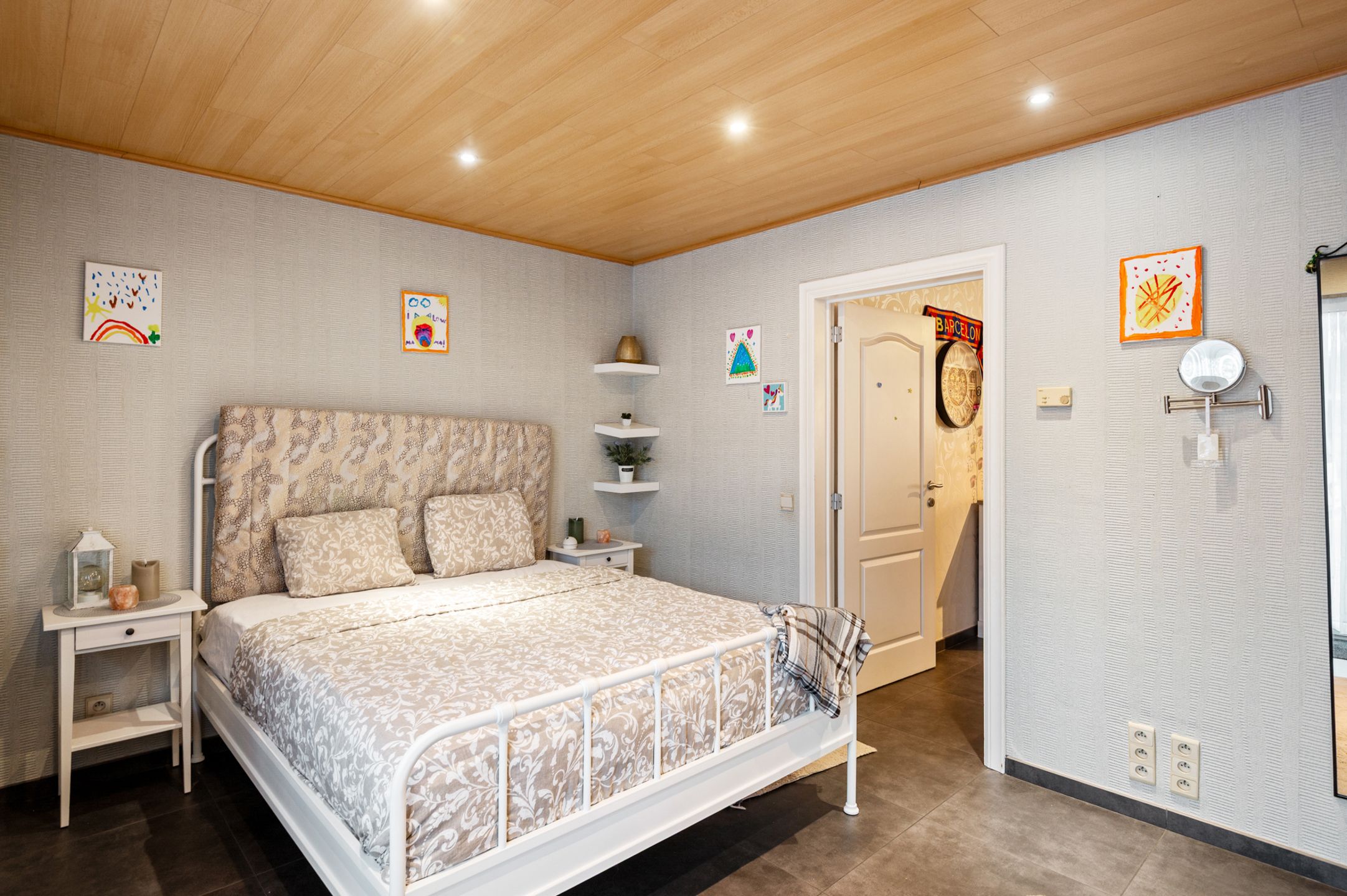 Ruim en verzorgd gelijkvloers appartement met 3 slaapkamers foto 14