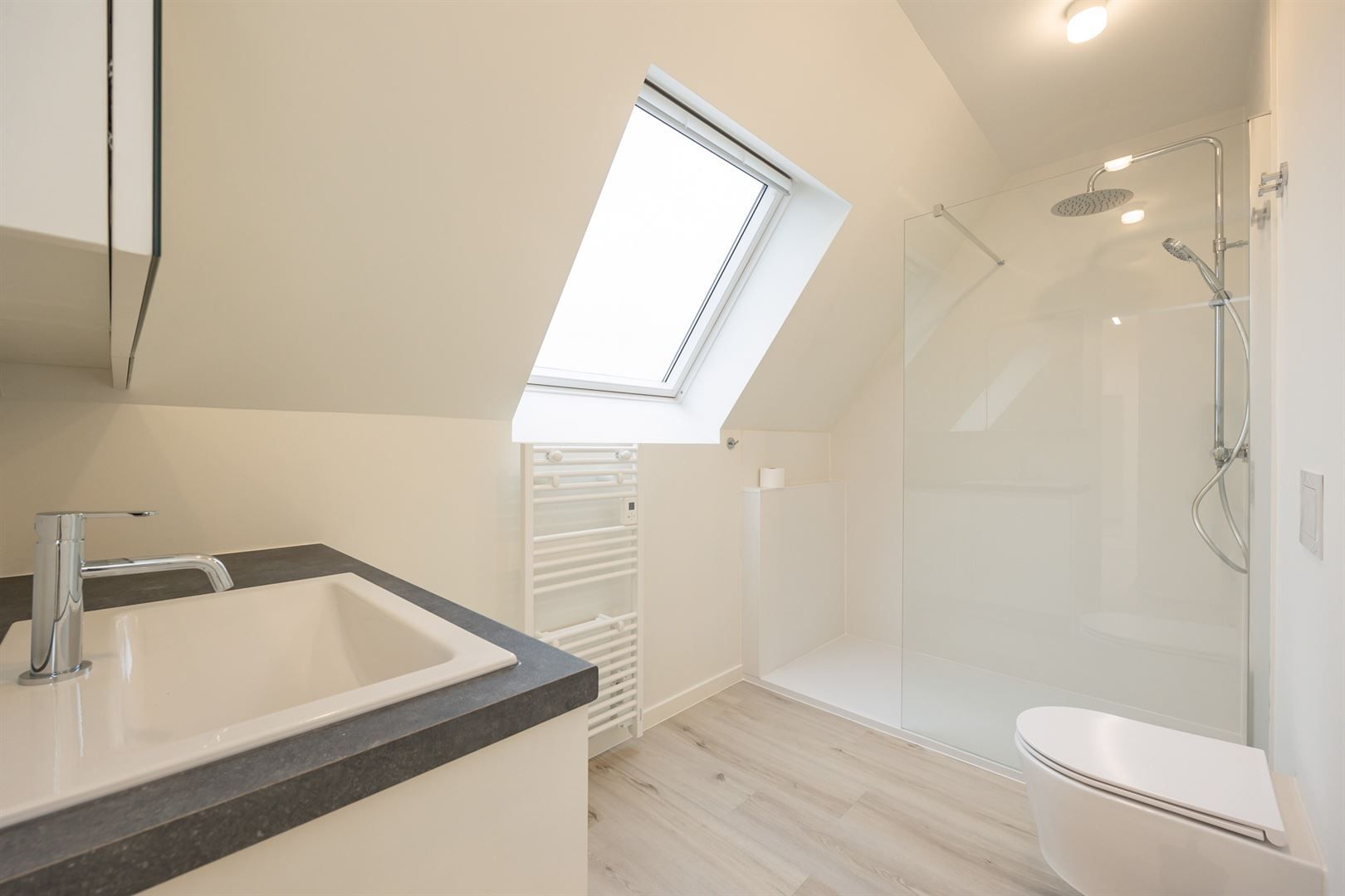 Mooi appartement met autostaanplaats foto 8