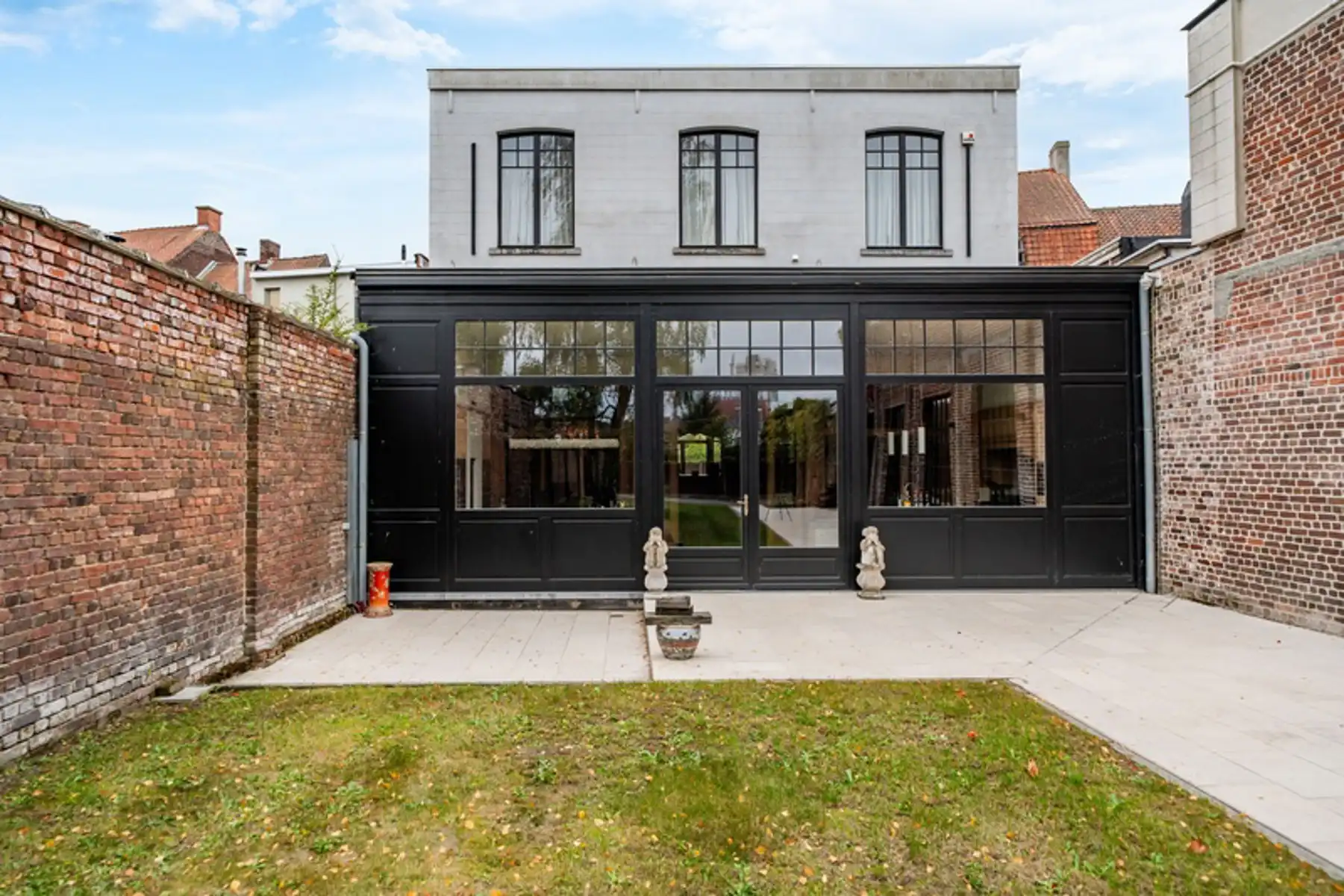 Prachtige herenwoning met tuin en garage! foto 2