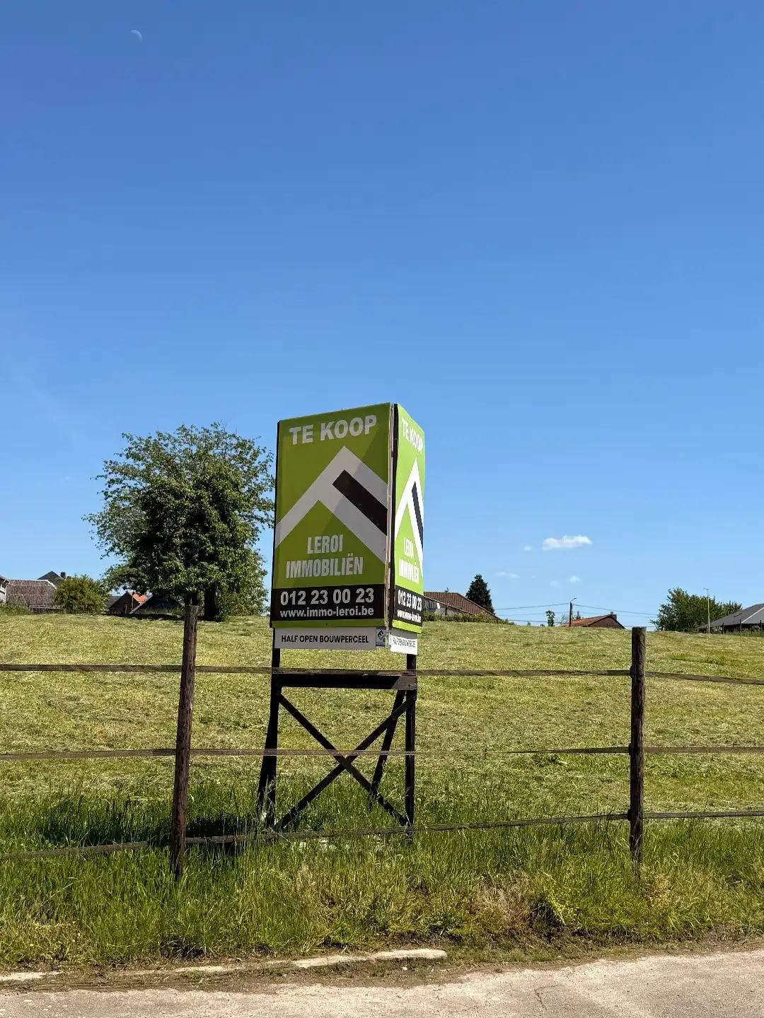 Bouwperceel voor half open bebouwing - landelijk gelegen foto 5