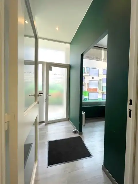 HANDELSGELIJKVLOERS | PRIVATE PARKING VOOR DE DEUR | GENT ZUID foto 6