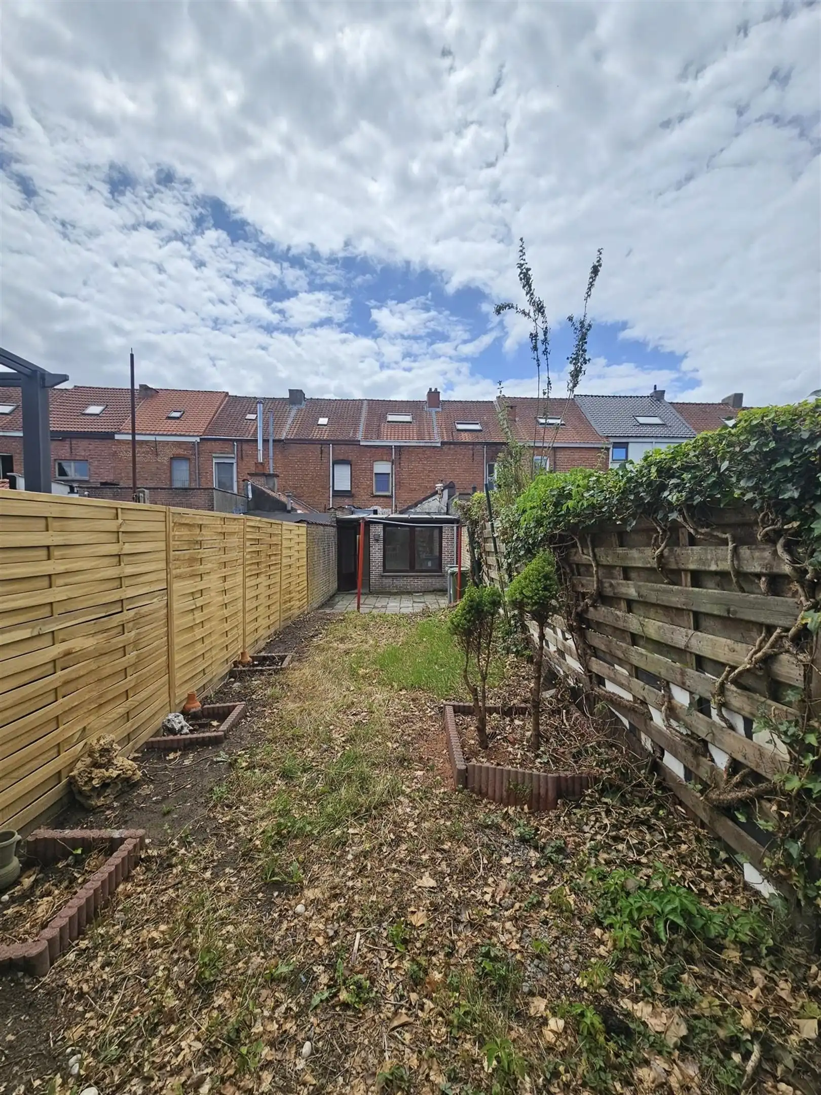 Instapklare rijwoning met 3 slpks en tuin. foto 11