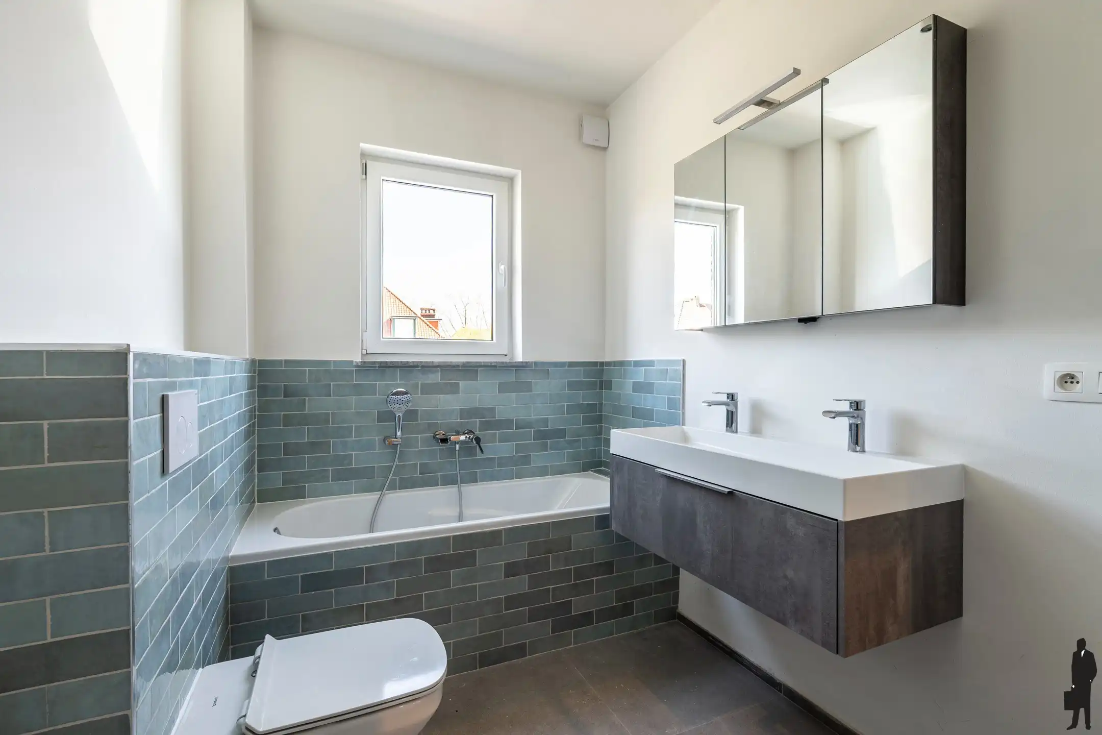 Luxueus gerenoveerde gezinswoning in de gegeerde Elsdonkwijk foto 17