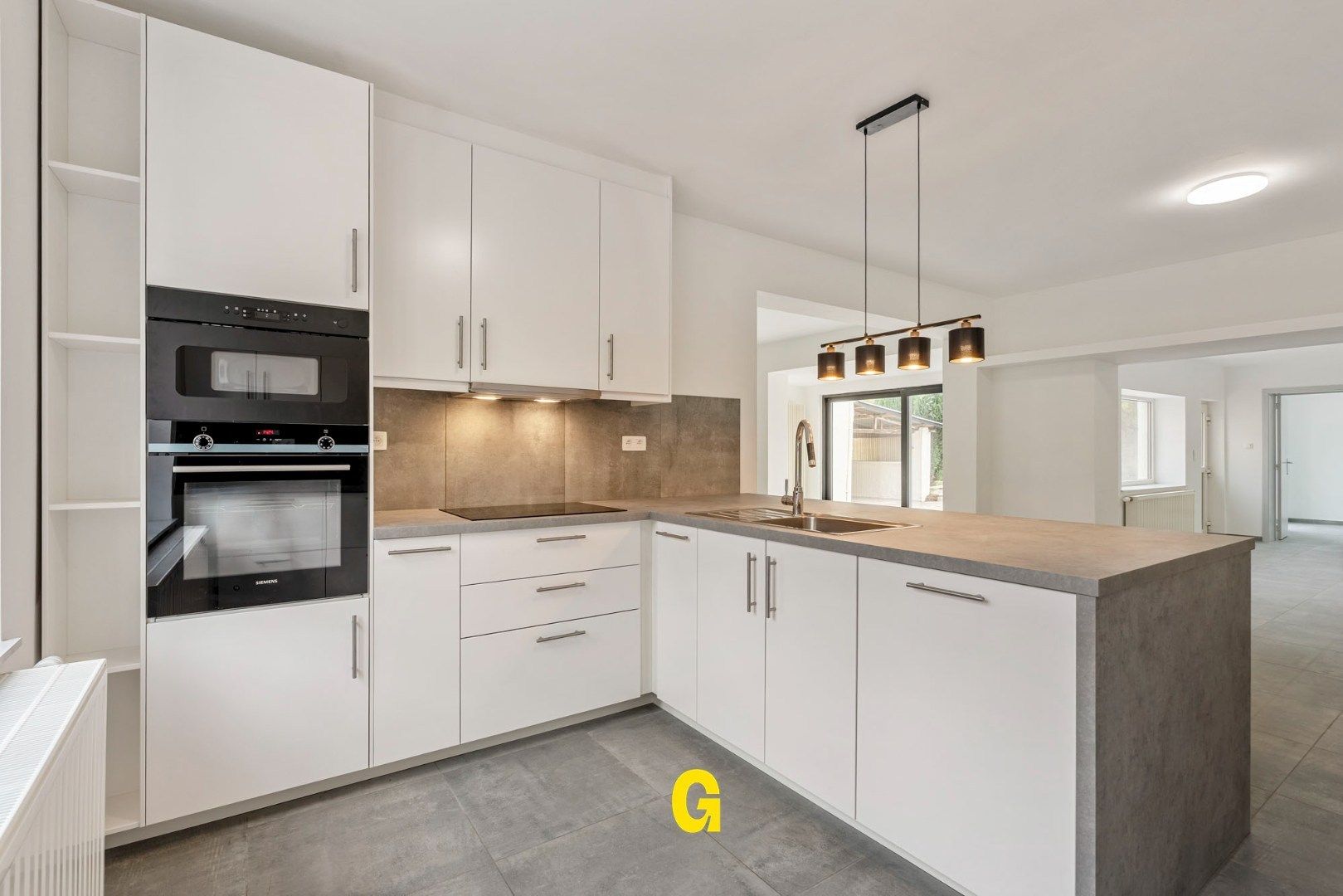 Vakkundig gerenoveerde woning met binnenkoer, tuin en bijgebouwen op 4a 62ca - EPC label B foto 10