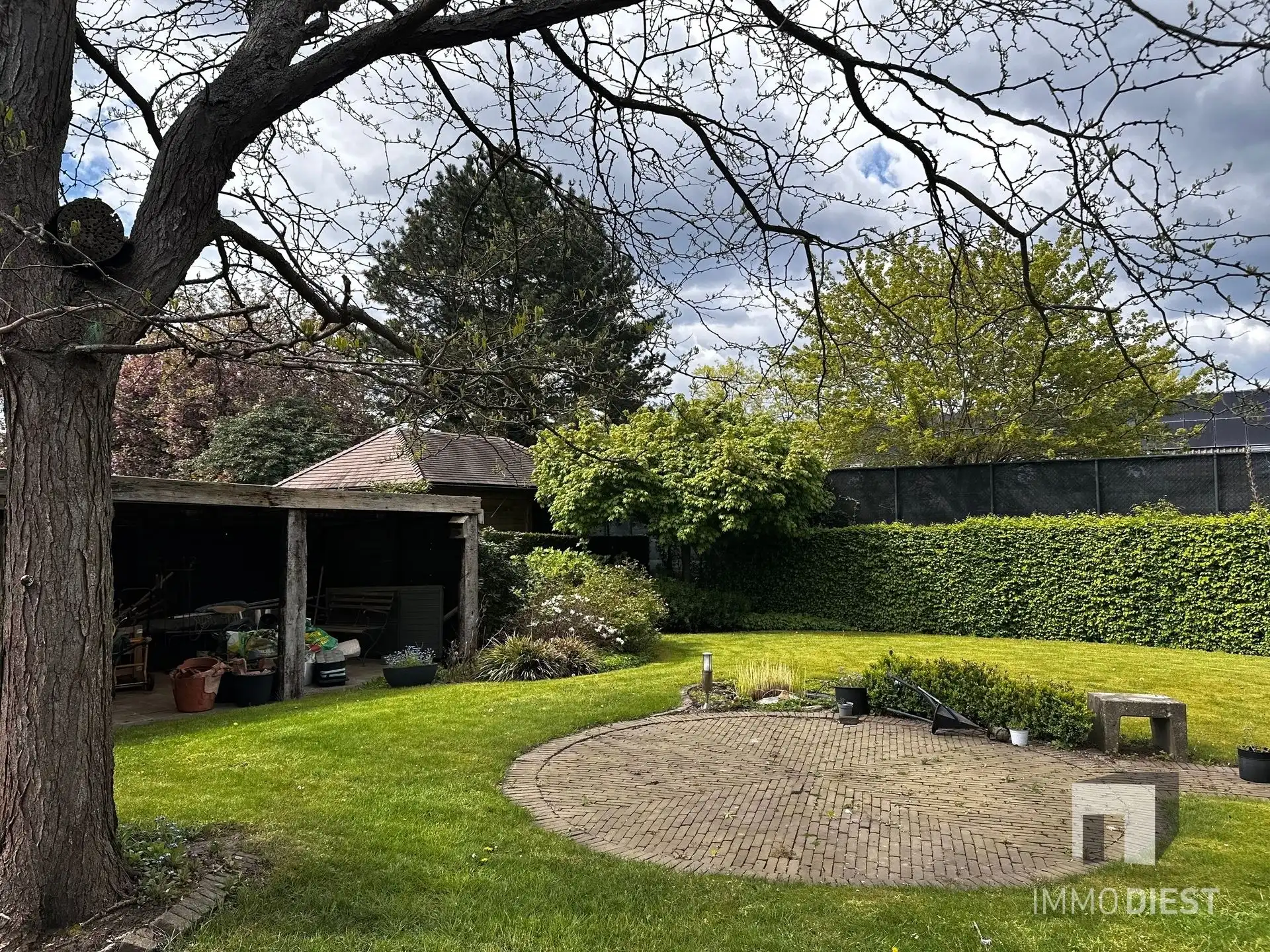 Gezinswoning met 4 slaapkamers en mooie tuin foto 40
