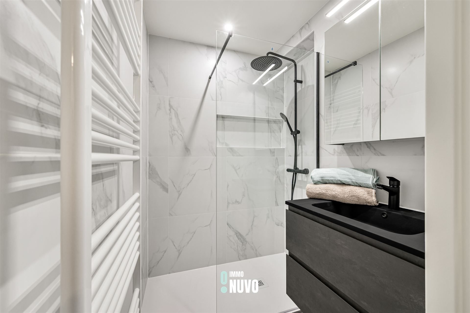 Instapklaar appartement met 2 slaapkamers foto 9