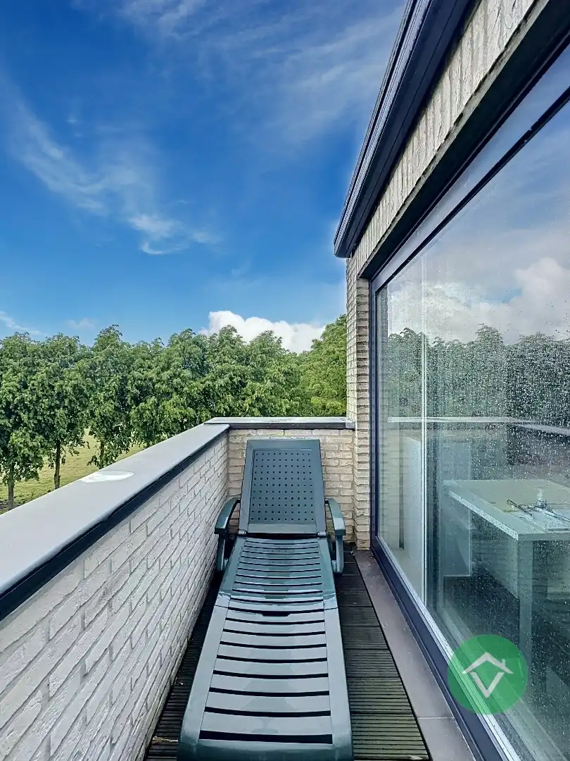 Lichtrijk appartement met garage en prachtig zicht op het park ’t Oosthof te Koekelare foto 17