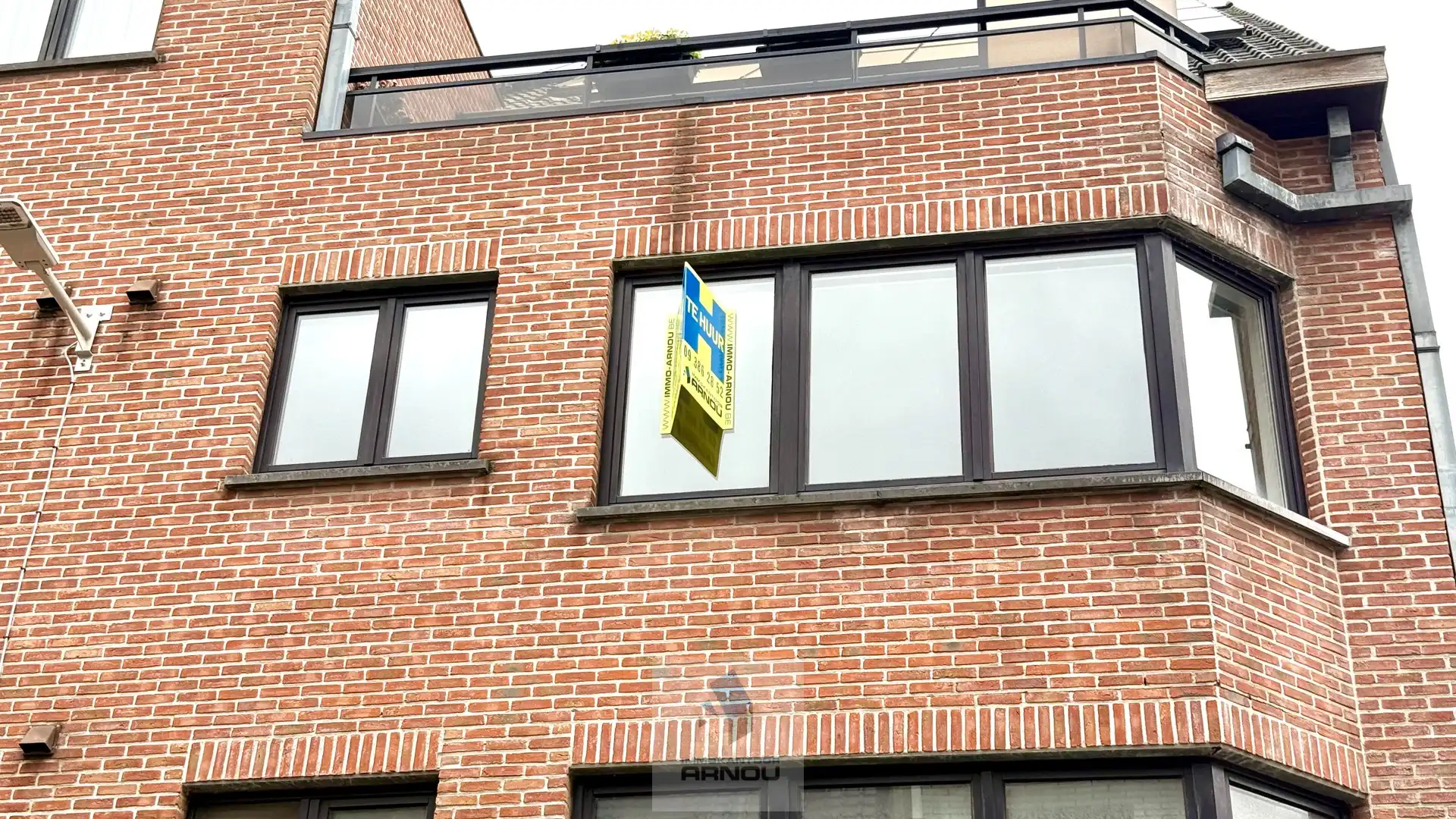 Ruim appartement met 2 slaapkamers en met garage op rustige ligging foto 2