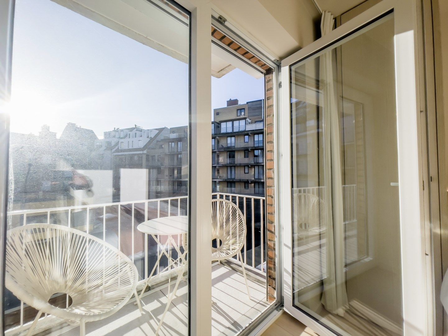  Prachtig, luxueus gerenoveerd appartement vlakbij strand en het Lichttorenplein.  foto 12