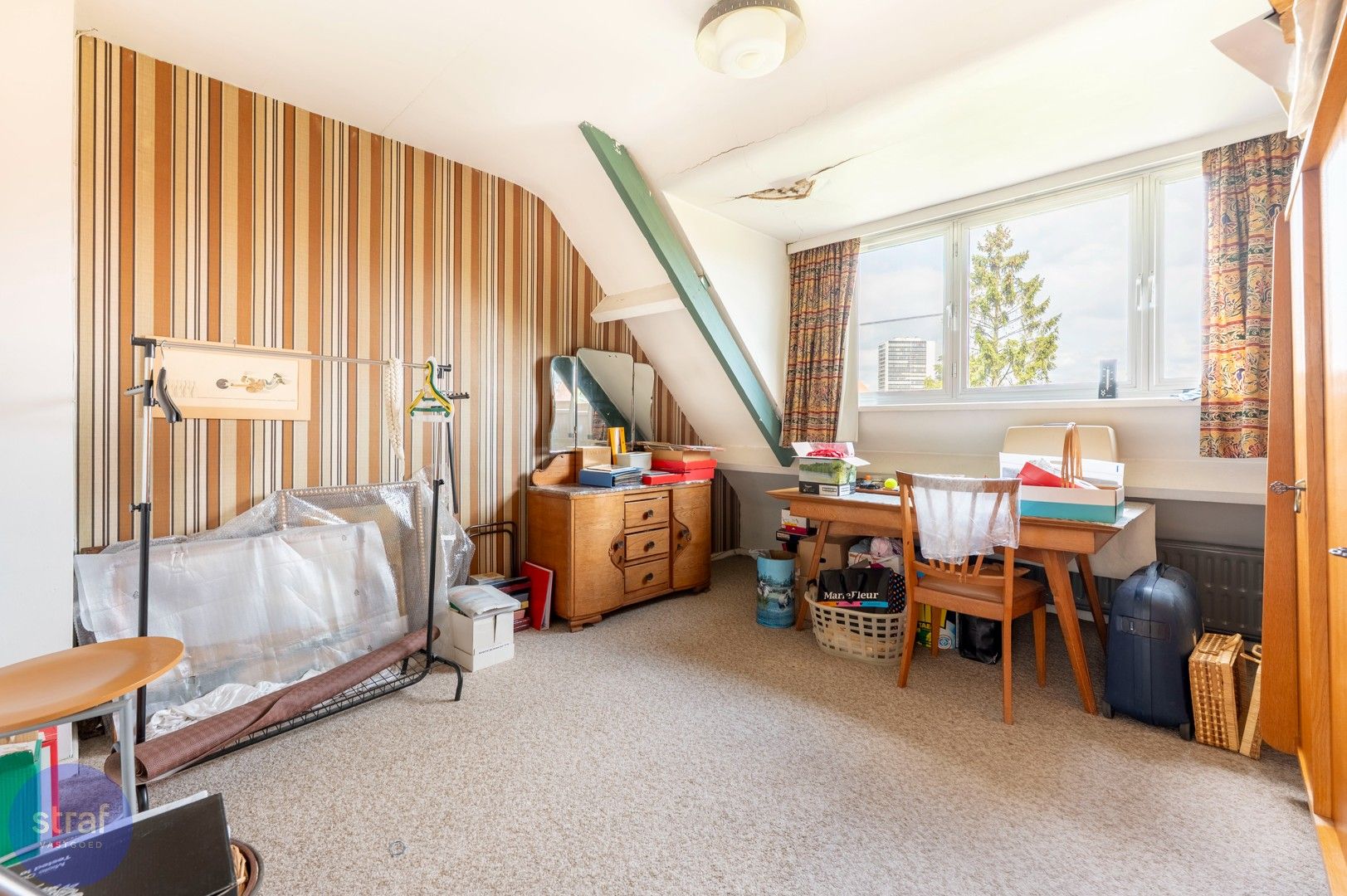 Ruime woning met veel potentieel in een doodlopende straat foto 11