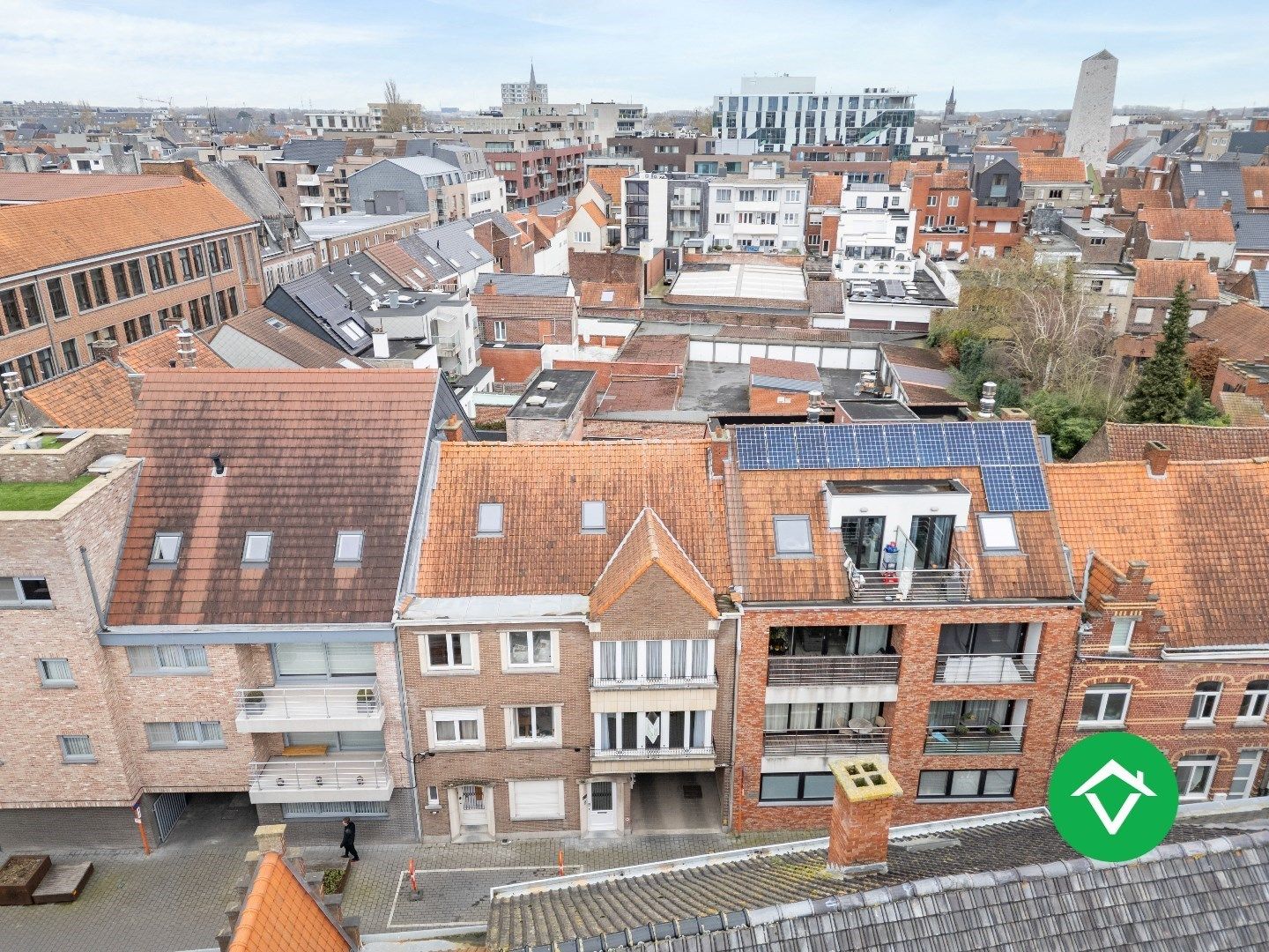 Ruimewoning in centrum Roeselare met 3 slaapkamers, dakterras en autostaanplaats foto 23