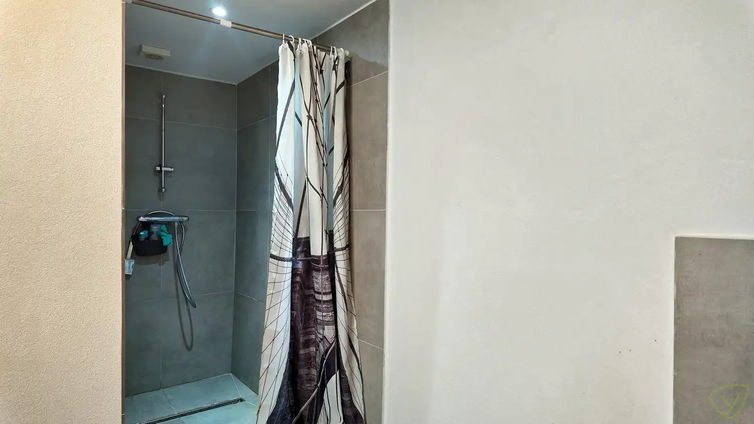 Instapklare Gezinswoning in het Centrum van Eeklo foto 8