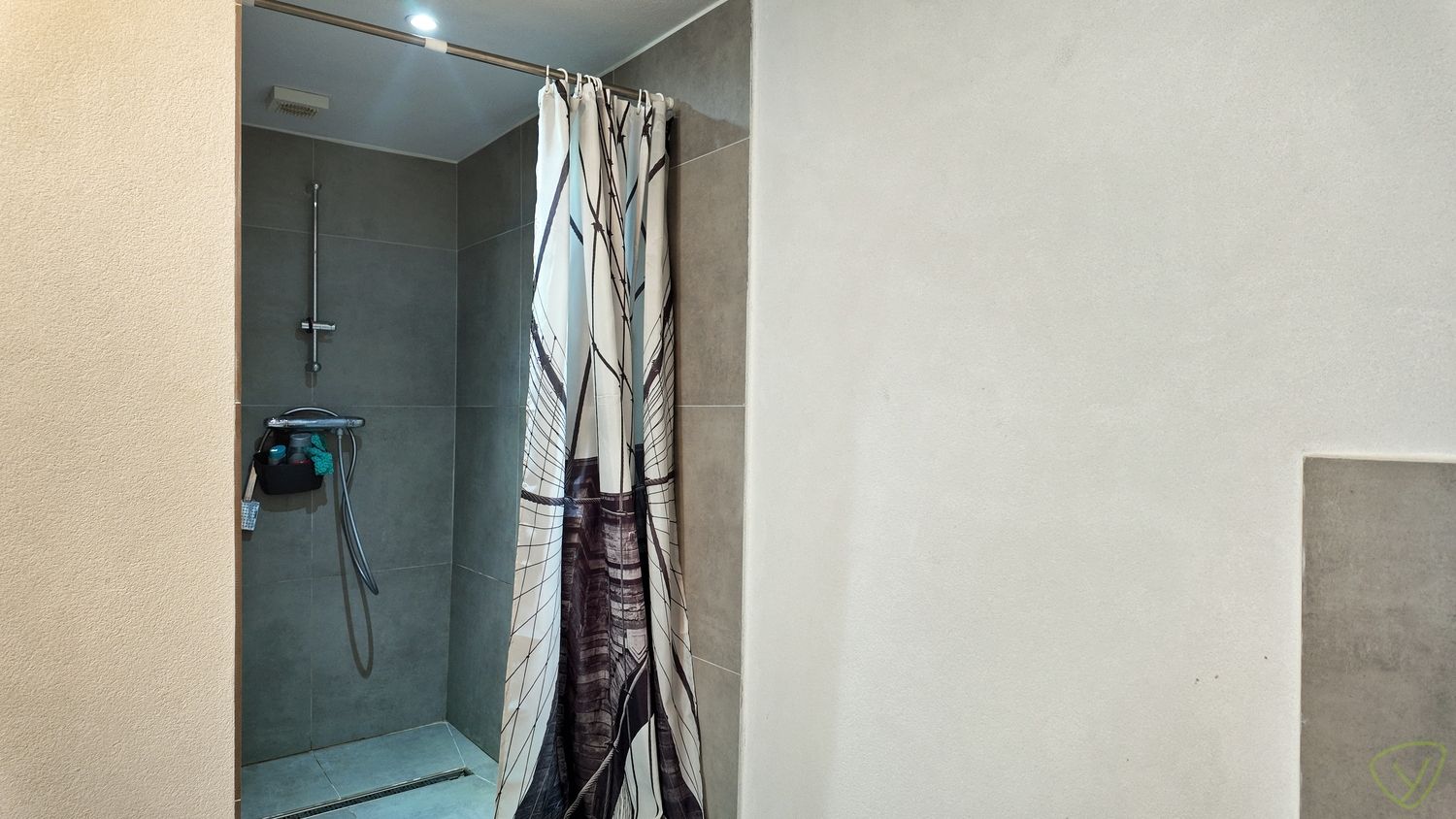 Instapklare Gezinswoning in het Centrum van Eeklo foto 8