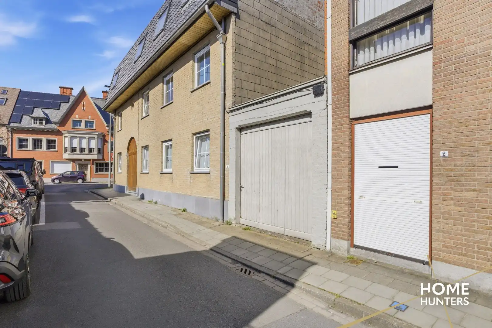 Charmante en instapklare woning met unieke stadskoer en garage foto 26