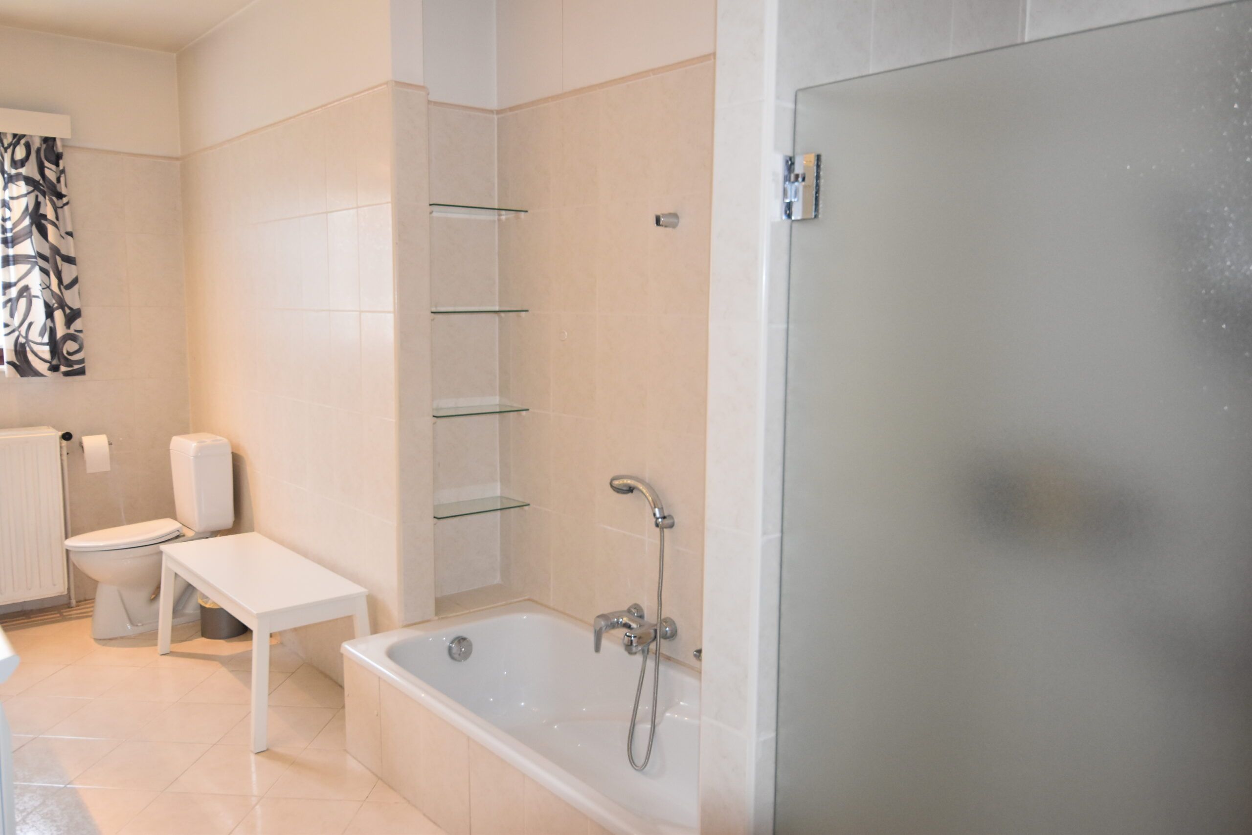 Prachtige tijdloze villa (3 slpks) met mooie tuin in Belsele. foto 28