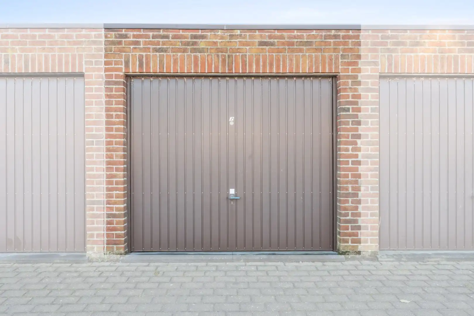 Charmante rijwoning met zonnig terras, wellnessruimte en garagebox in de Vicognewijk foto 25