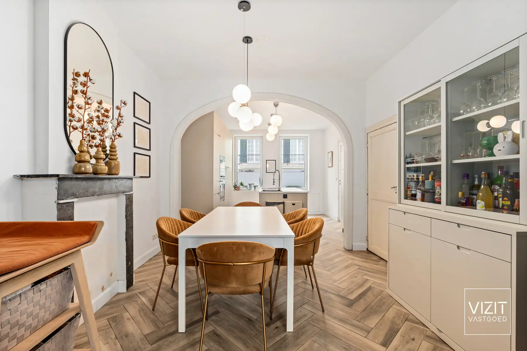 Instapklare en karaktervolle woning in centrum Ninove!  foto 5