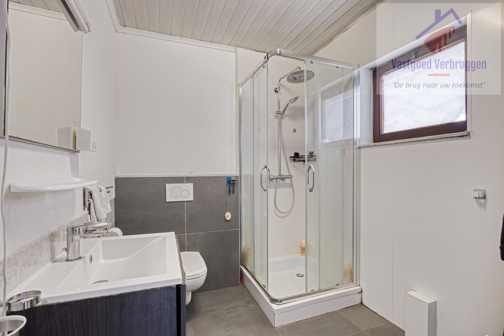Rijwoning met 3 slaapkamers en tuin foto 6