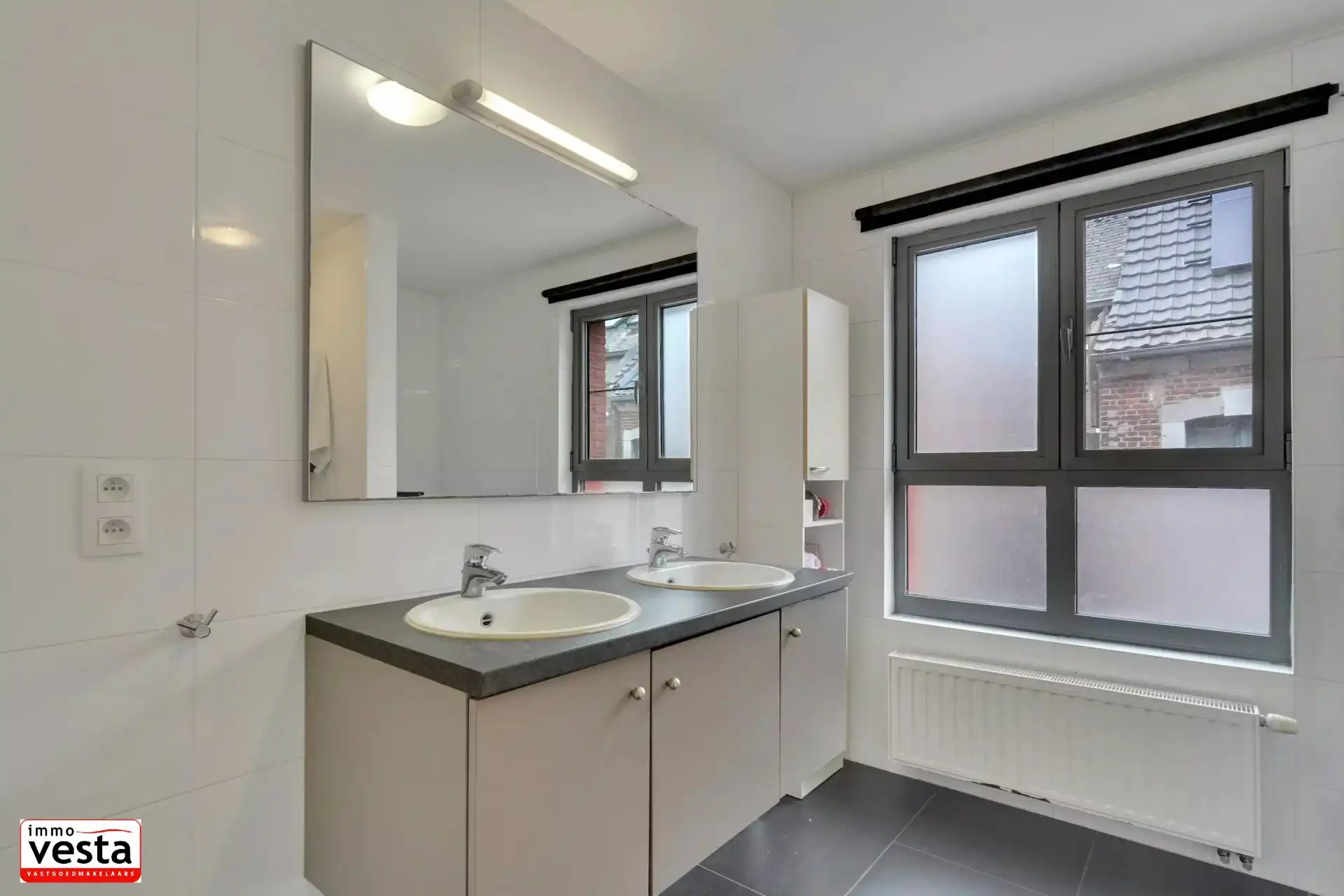 Modern appartement met 2 slaapkamers foto 22