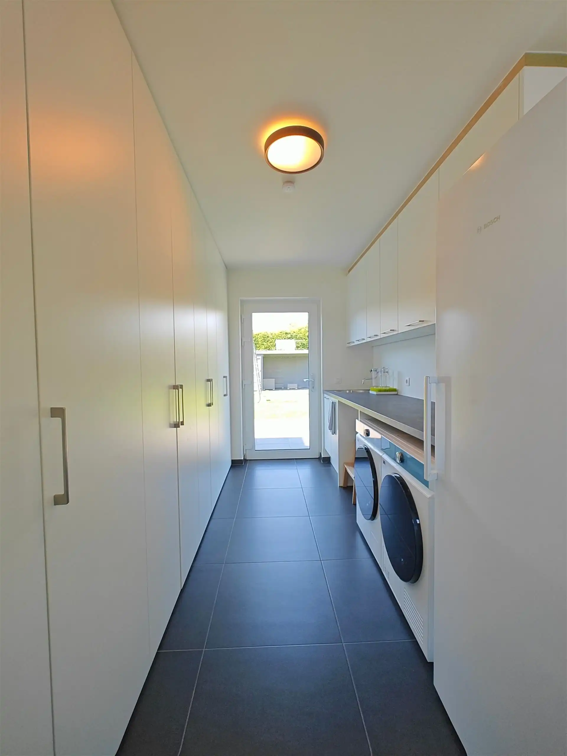 Vrijstaande woning met 4 slaapkamers op een doodlopende straat  foto 10