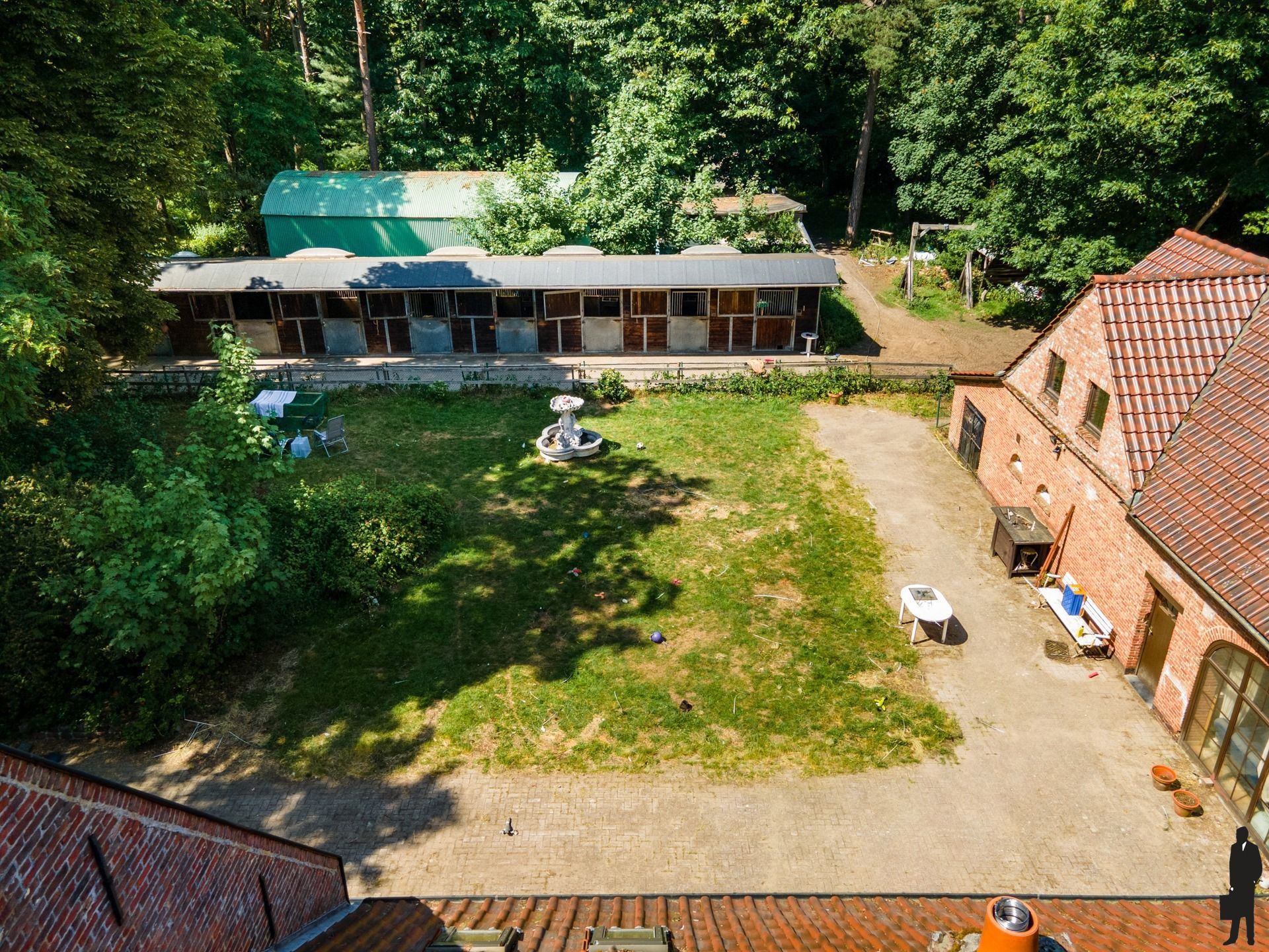 Riante hoeve op uitzonderlijk domein van bijna 10 ha foto 23