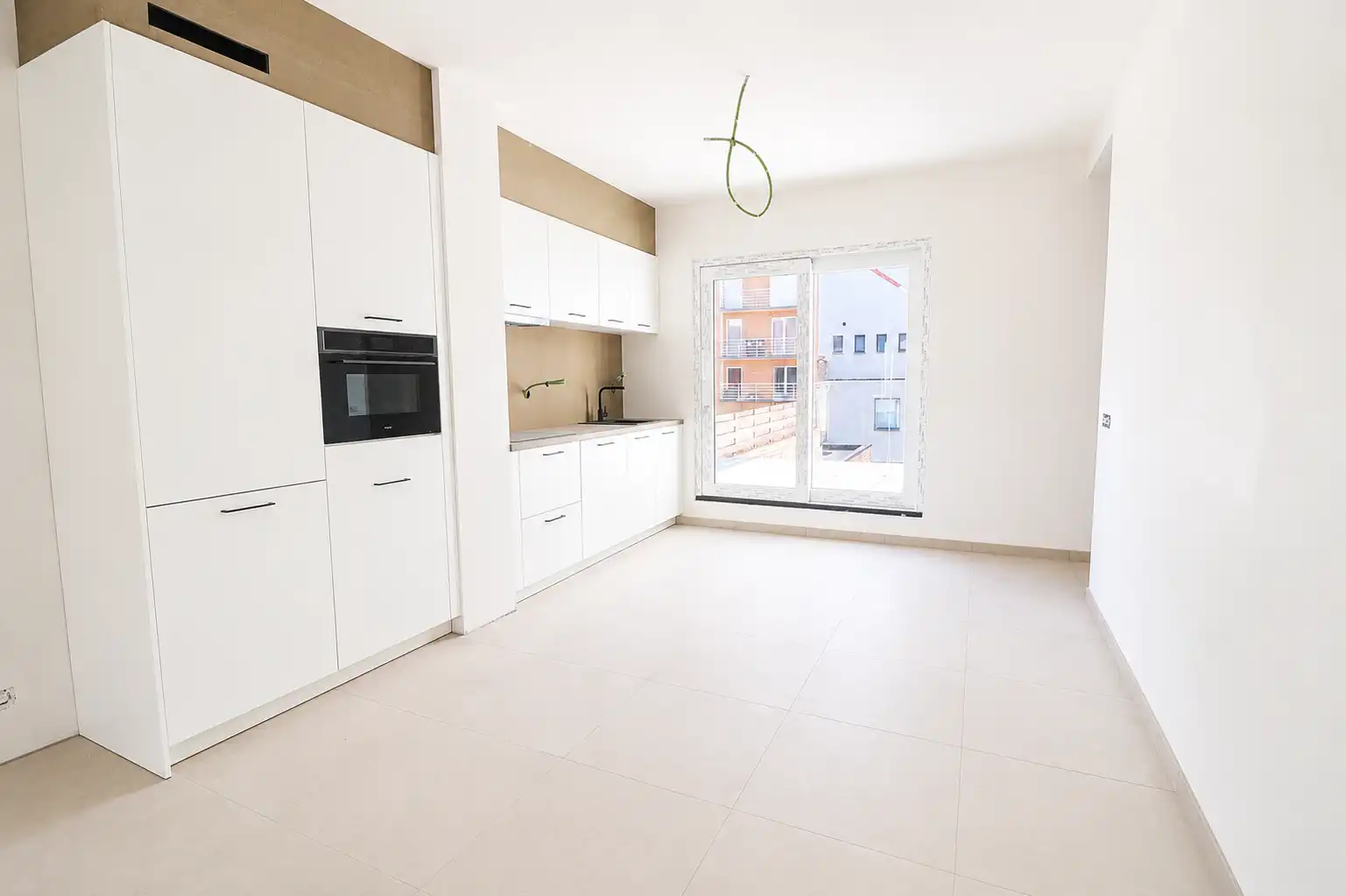 Zeer lichtrijk en instapklaar 2-slaapkamerappartement (91 m²) met 2 slaapkamers en 2 terrassen. foto 3
