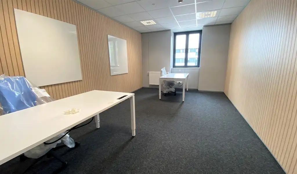 Vernieuwde kantoren te huur op toplocatie in Zwijnaarde foto 6